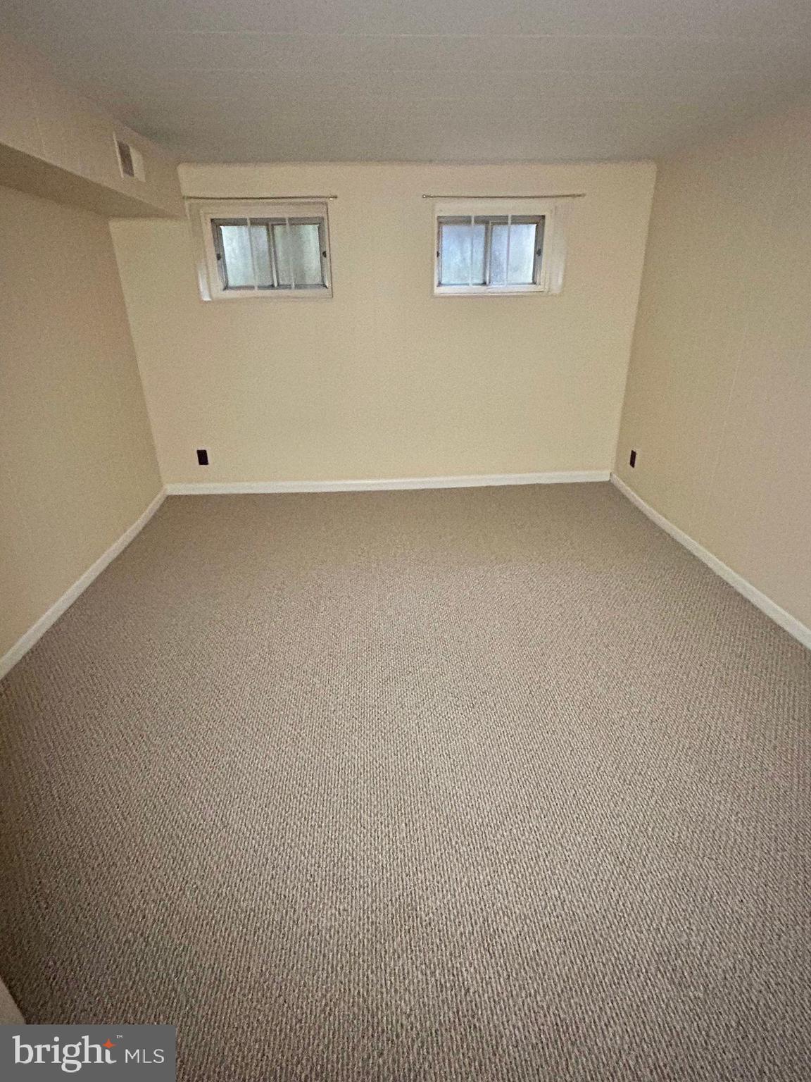 FAIRLINGTON MEADOWS - Residential Lease