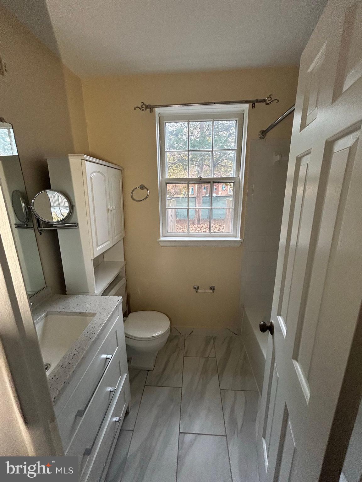 FAIRLINGTON MEADOWS - Residential Lease