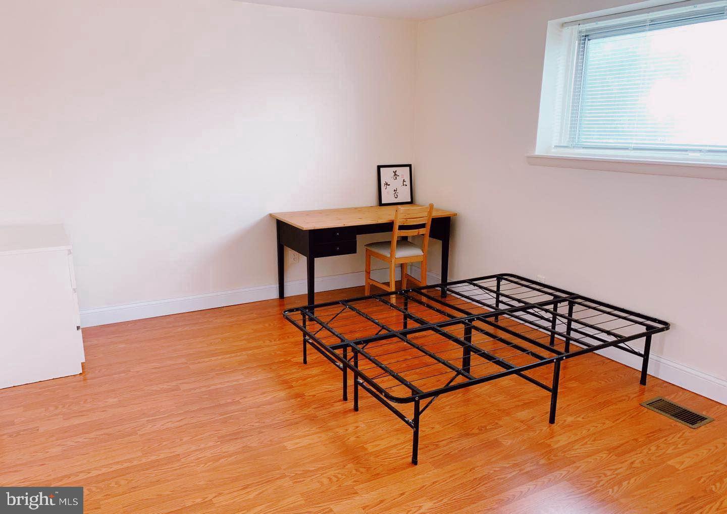 YORKTOWN - Residential Lease