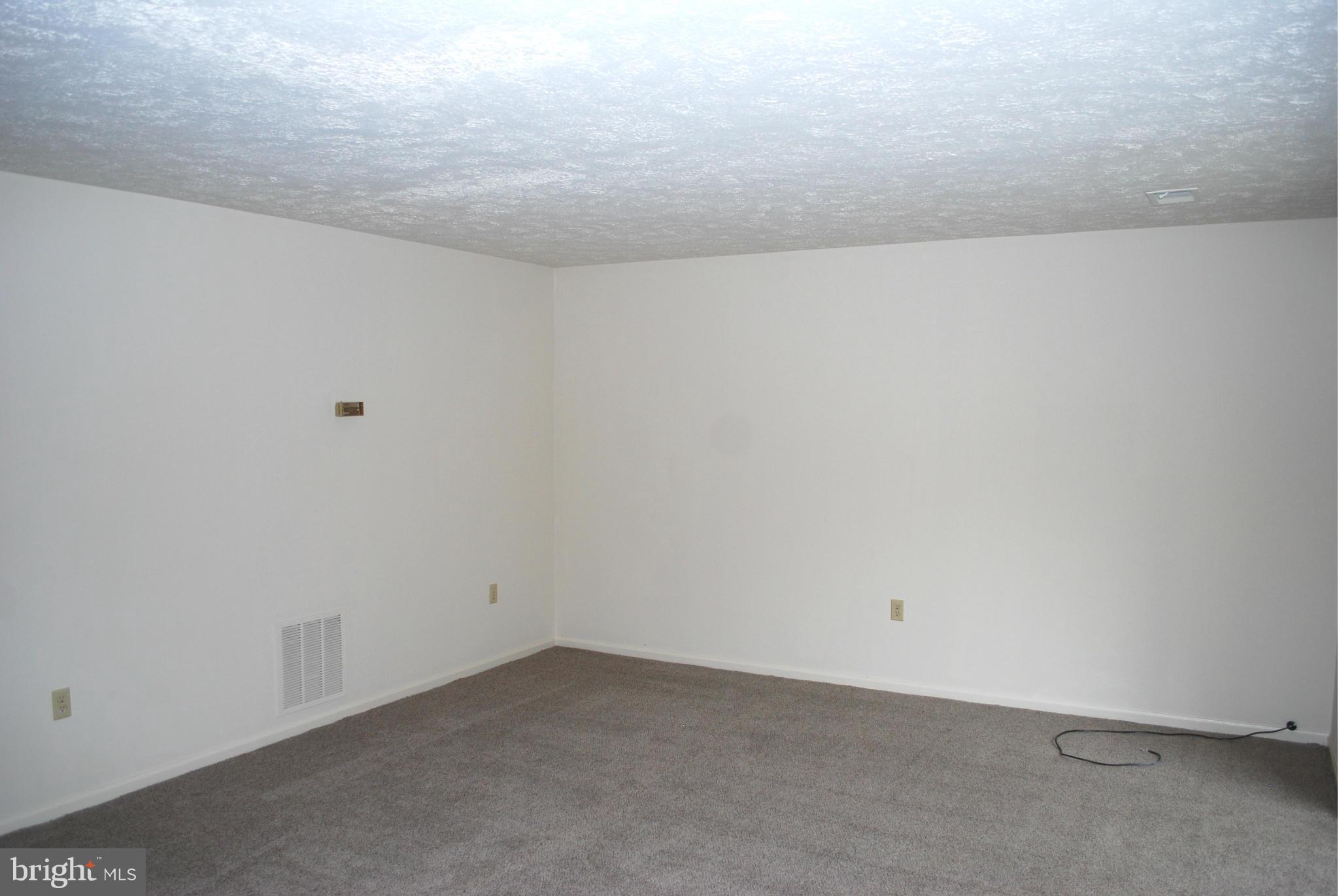 ST CHARLES SUB - HAMPSHIRE - Residential