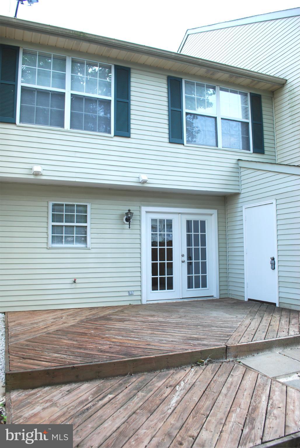 ST CHARLES SUB - HAMPSHIRE - Residential