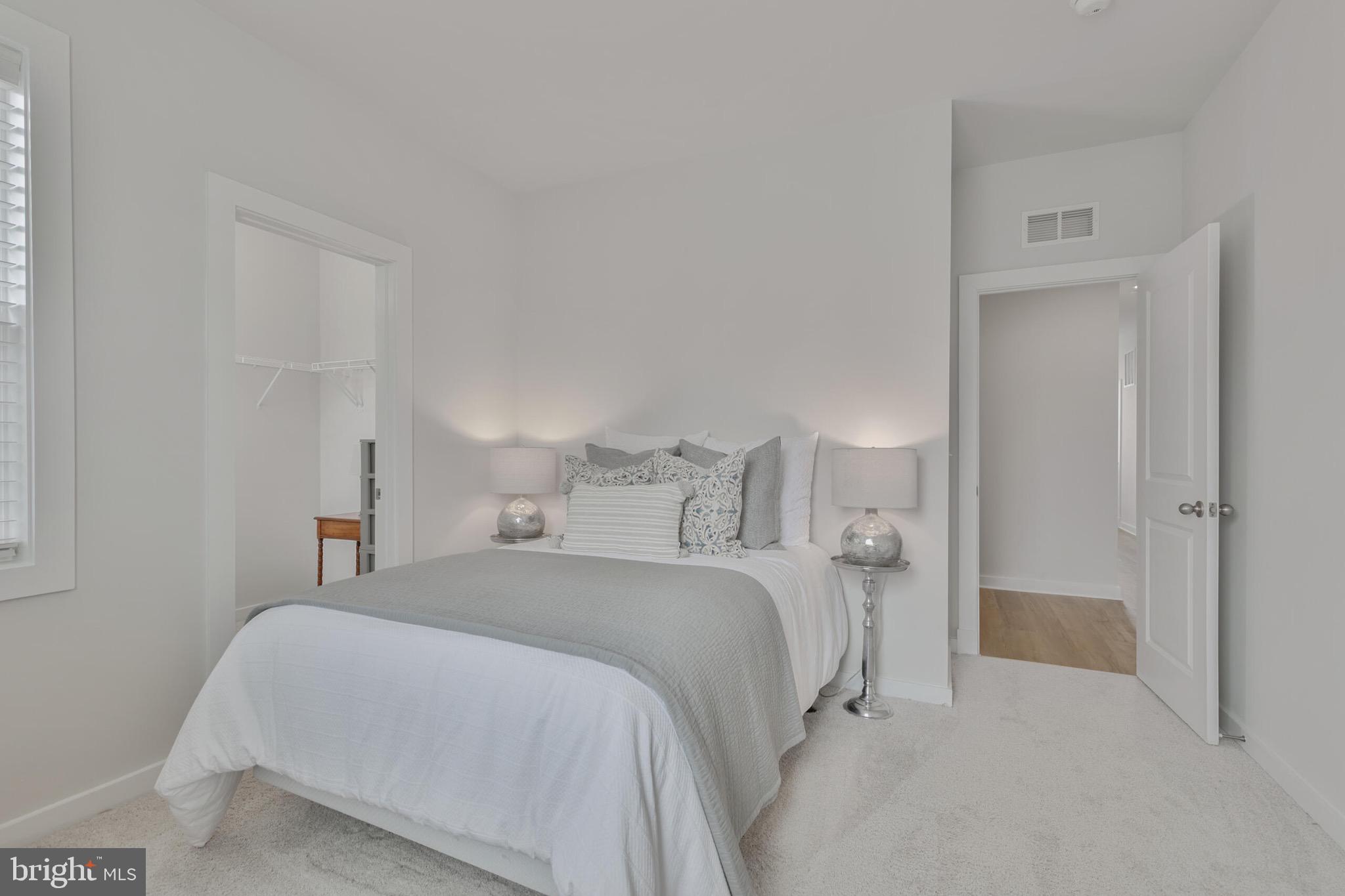 WELLER'S CORNER - Residential