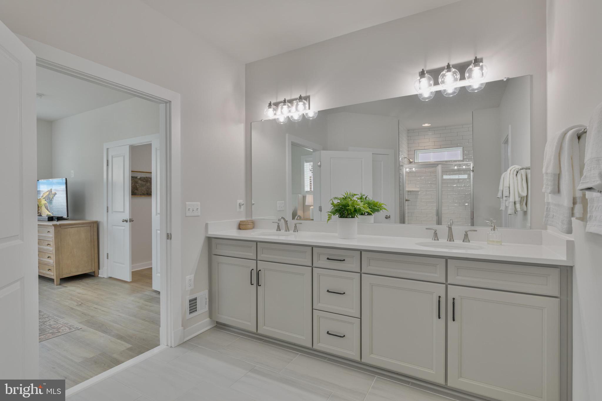 WELLER'S CORNER - Residential