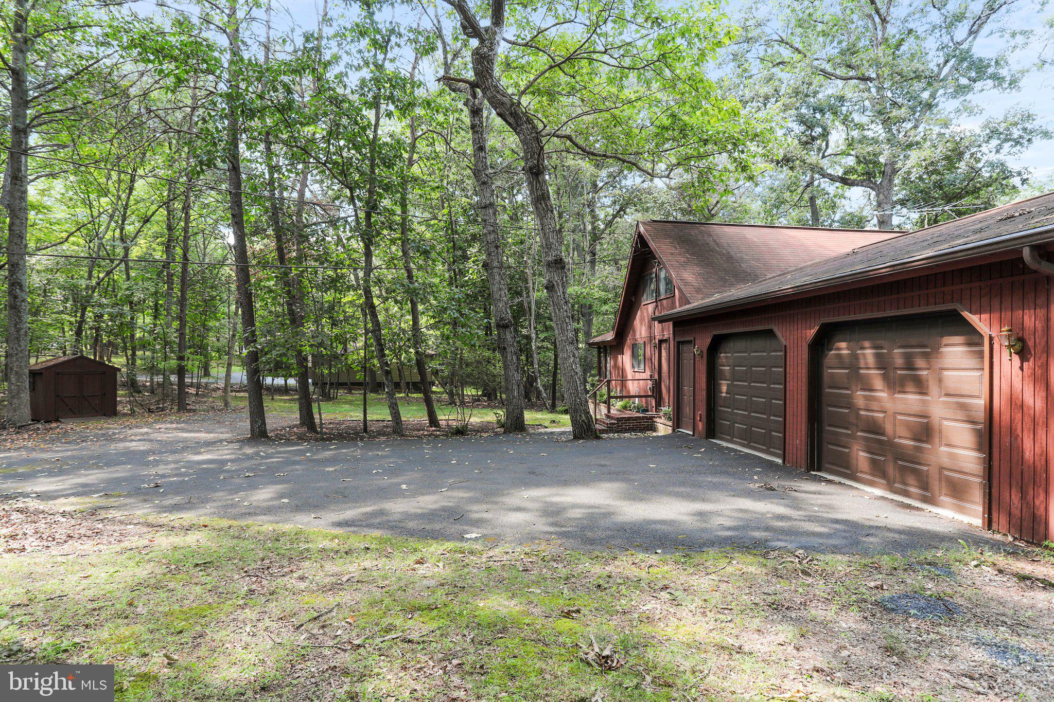 THE WOODS - Residential