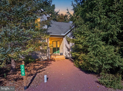 Townhouse For Sale - 179 Hawthorne Court<br/> Monroe County, TANNERSVILLE, PA 18372
