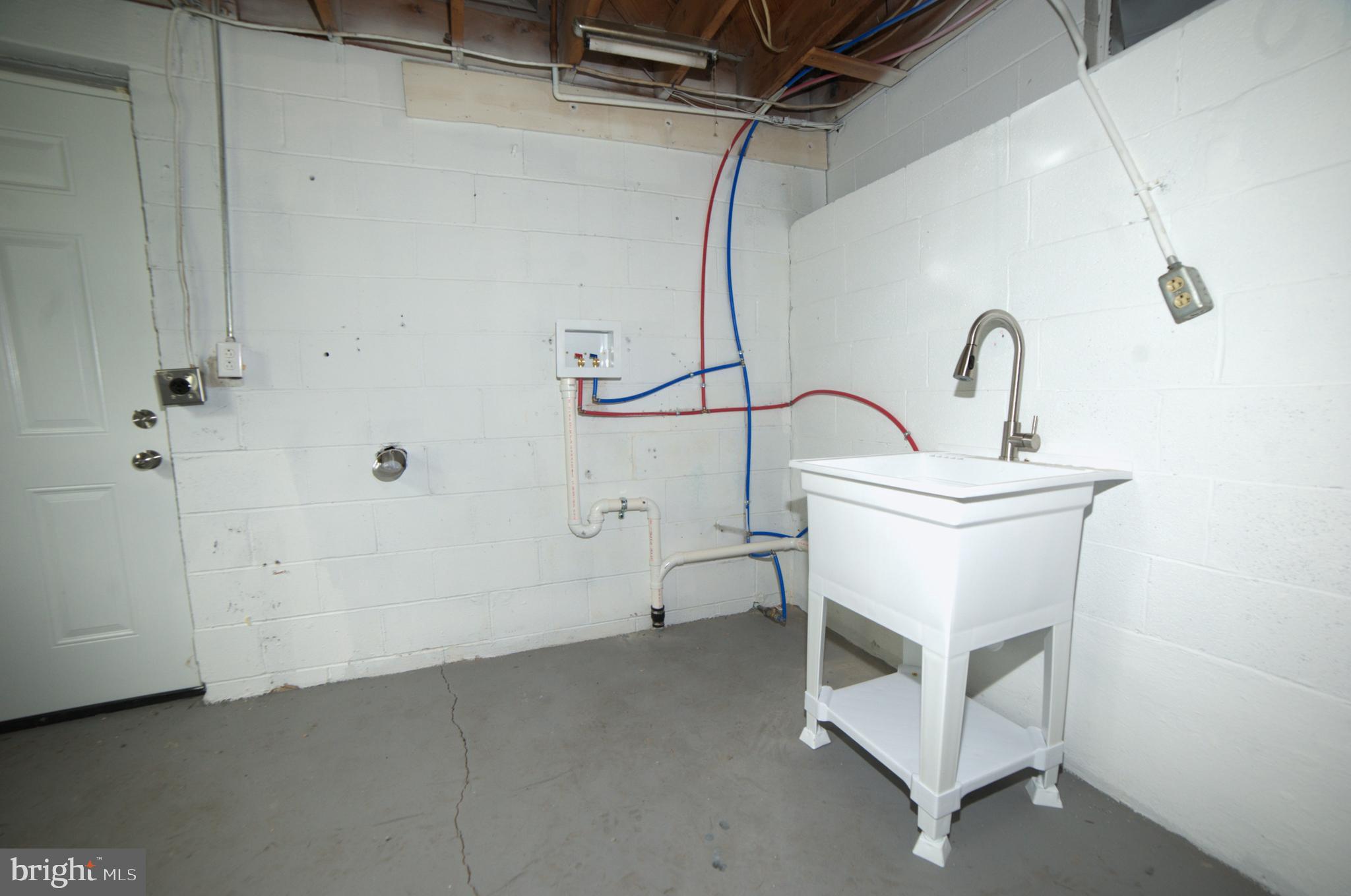 ECKHART MINES - Residential