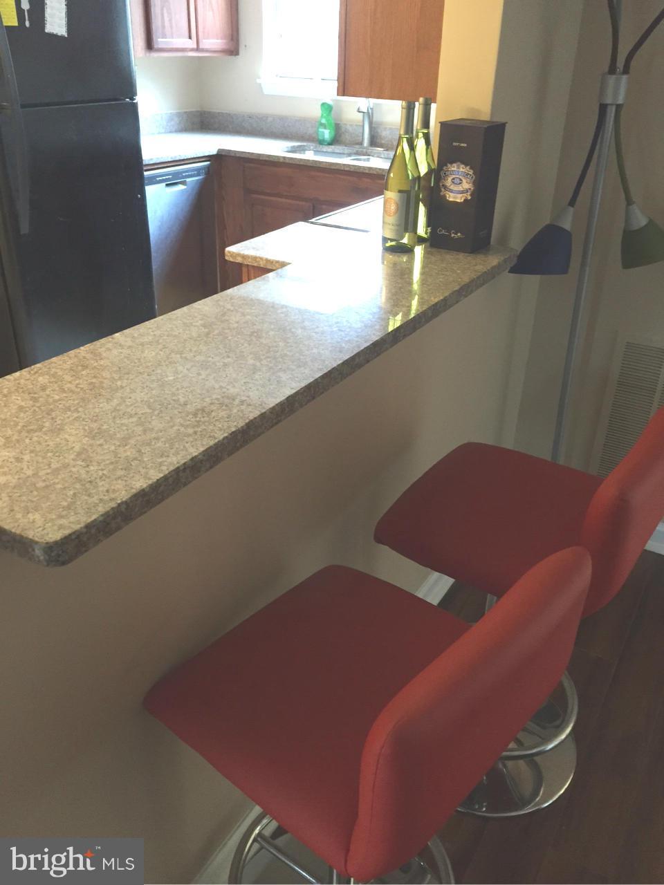 ANTIETAM SQUARE I / II - Residential Lease