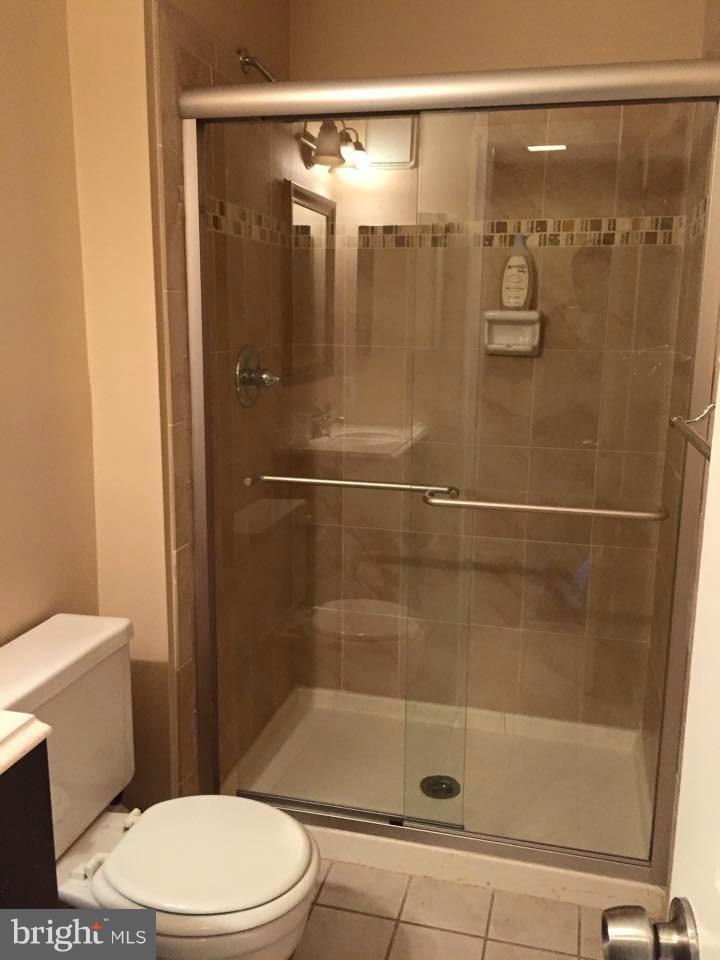 ANTIETAM SQUARE I / II - Residential Lease