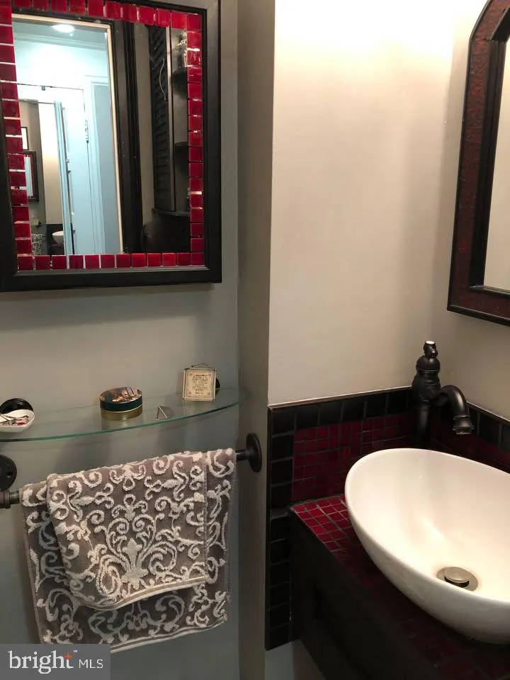 Philadelphia, Pennsylvania 19107, United States, ,1 BathroomBathrooms,Residential,Active,94120