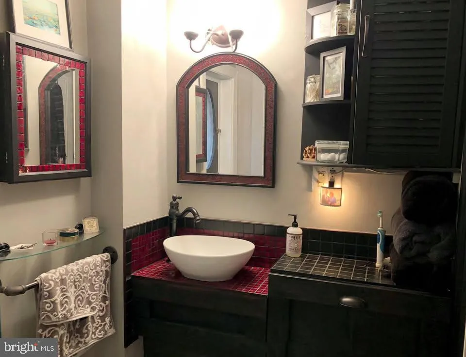 Philadelphia, Pennsylvania 19107, United States, ,1 BathroomBathrooms,Residential,Active,94120