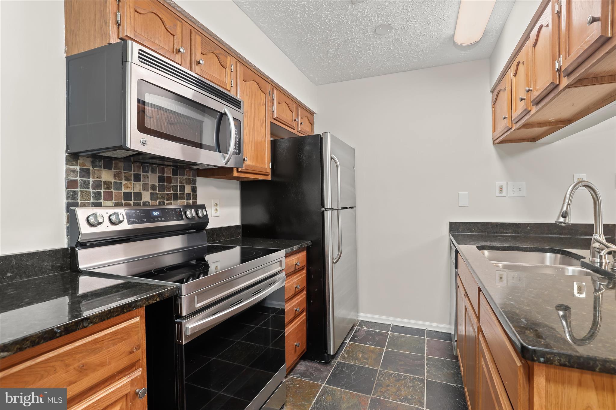 ROCKBURN COMMONS III - Residential