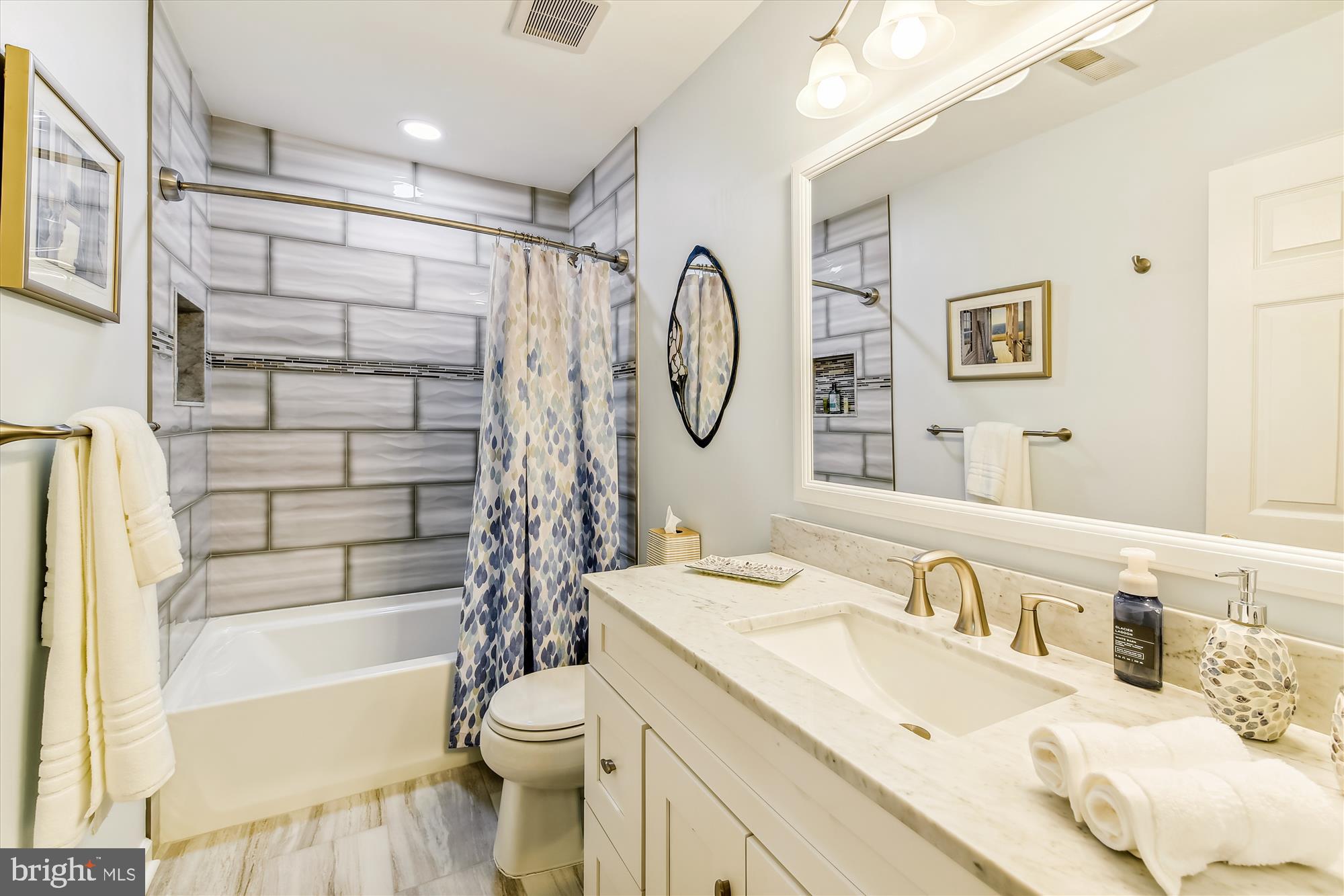 ST MARGARETS LANDING - Residential