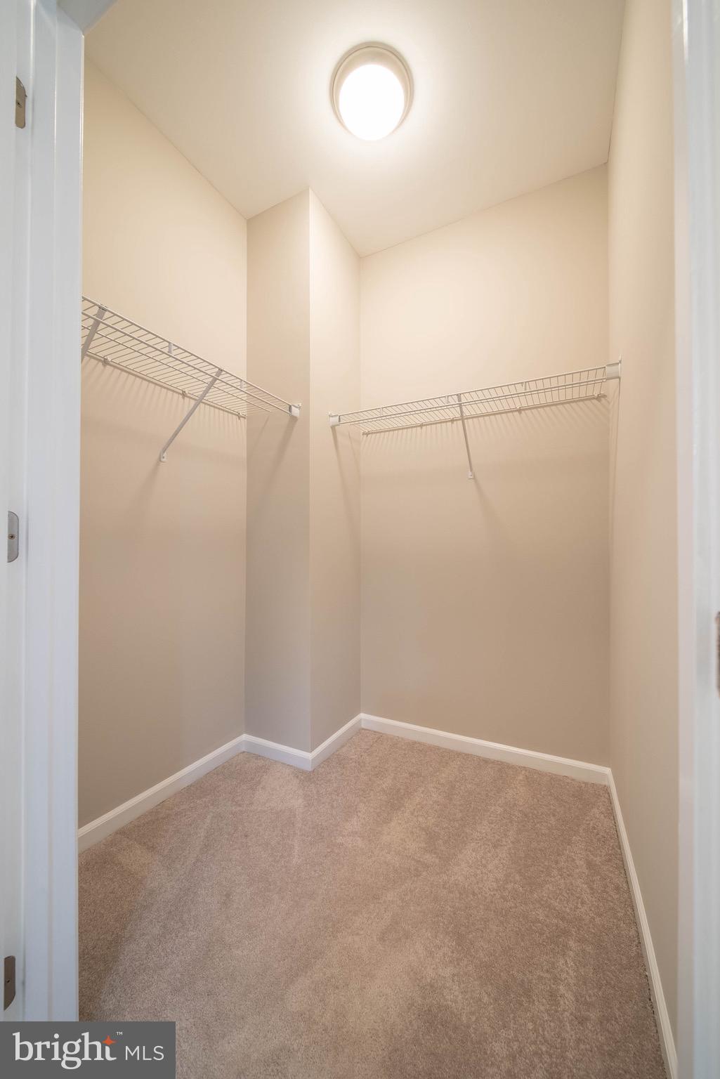 ELKRIDGE CROSSING - Residential