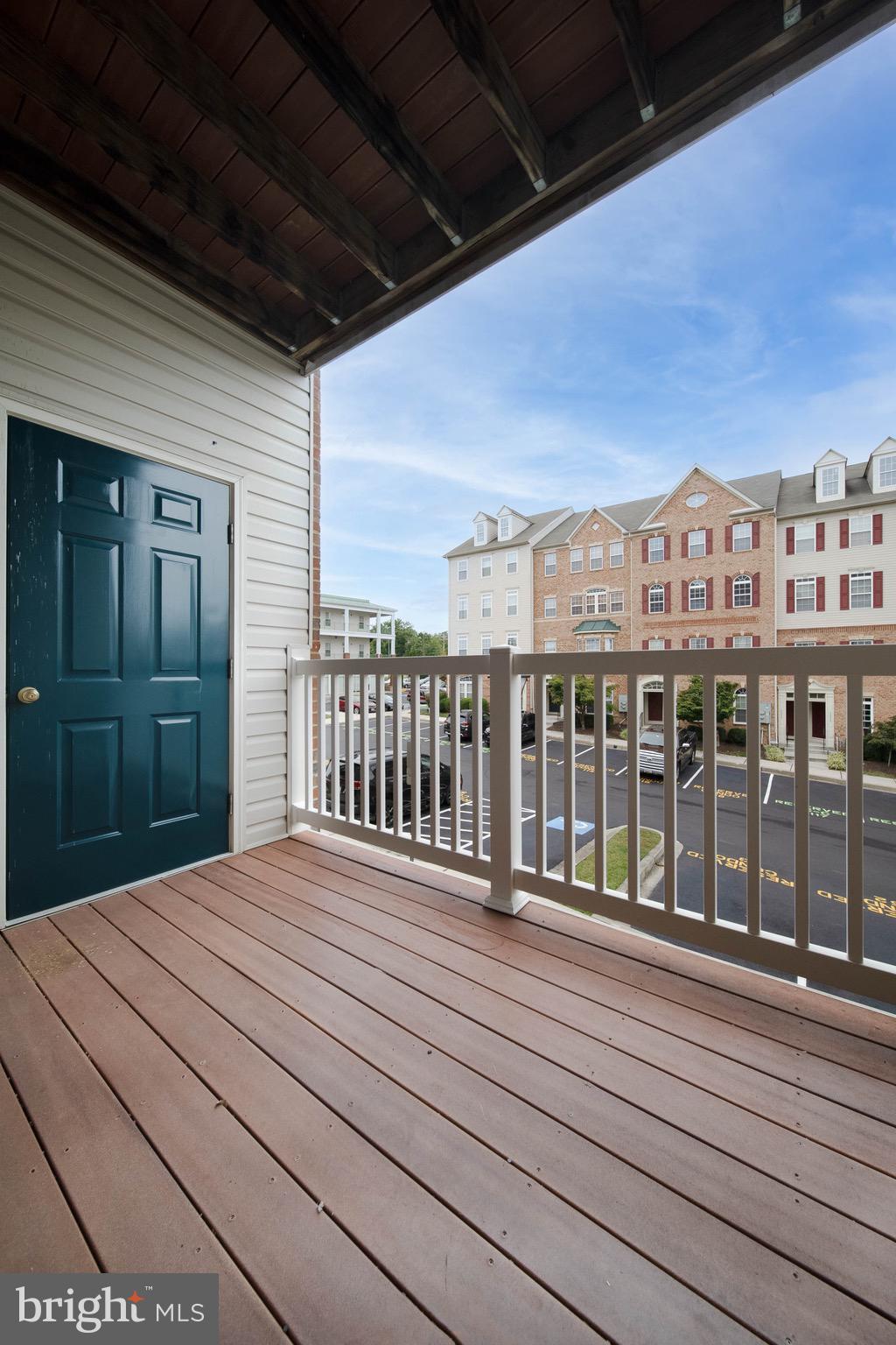 ELKRIDGE CROSSING - Residential