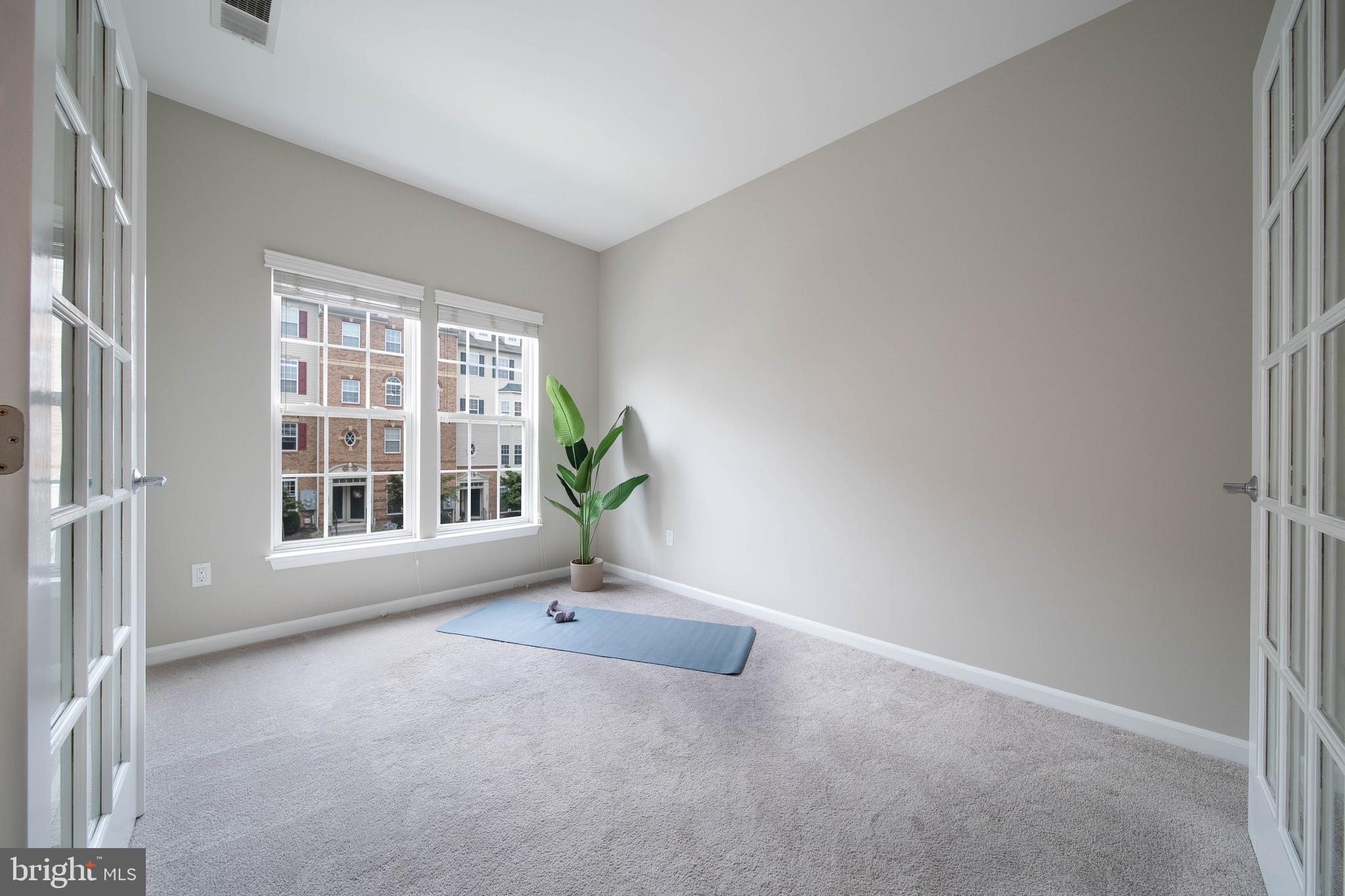 ELKRIDGE CROSSING - Residential