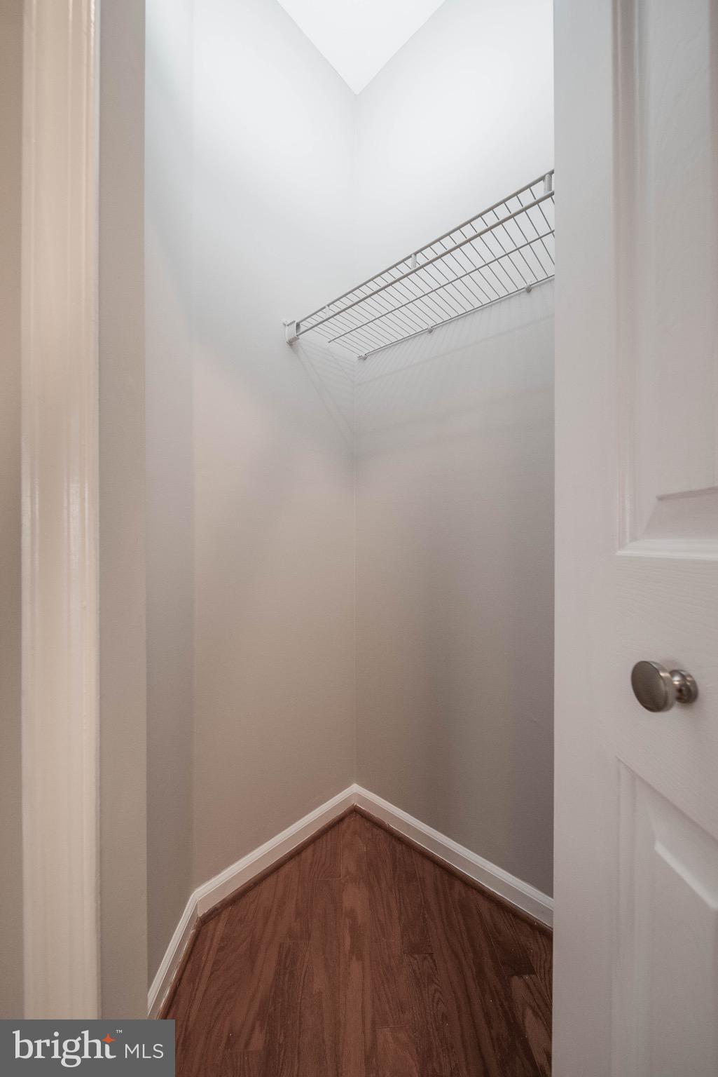 ELKRIDGE CROSSING - Residential