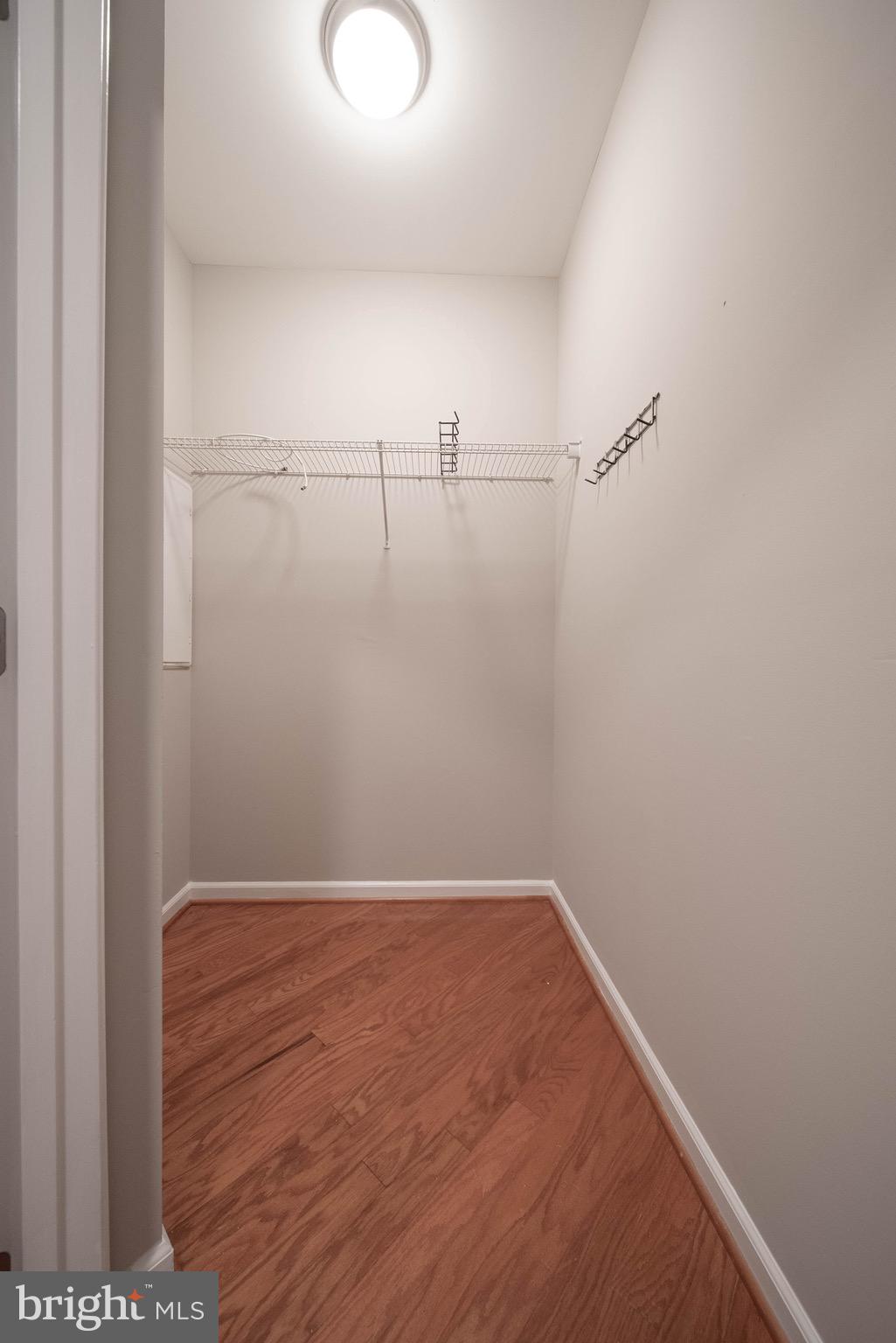 ELKRIDGE CROSSING - Residential