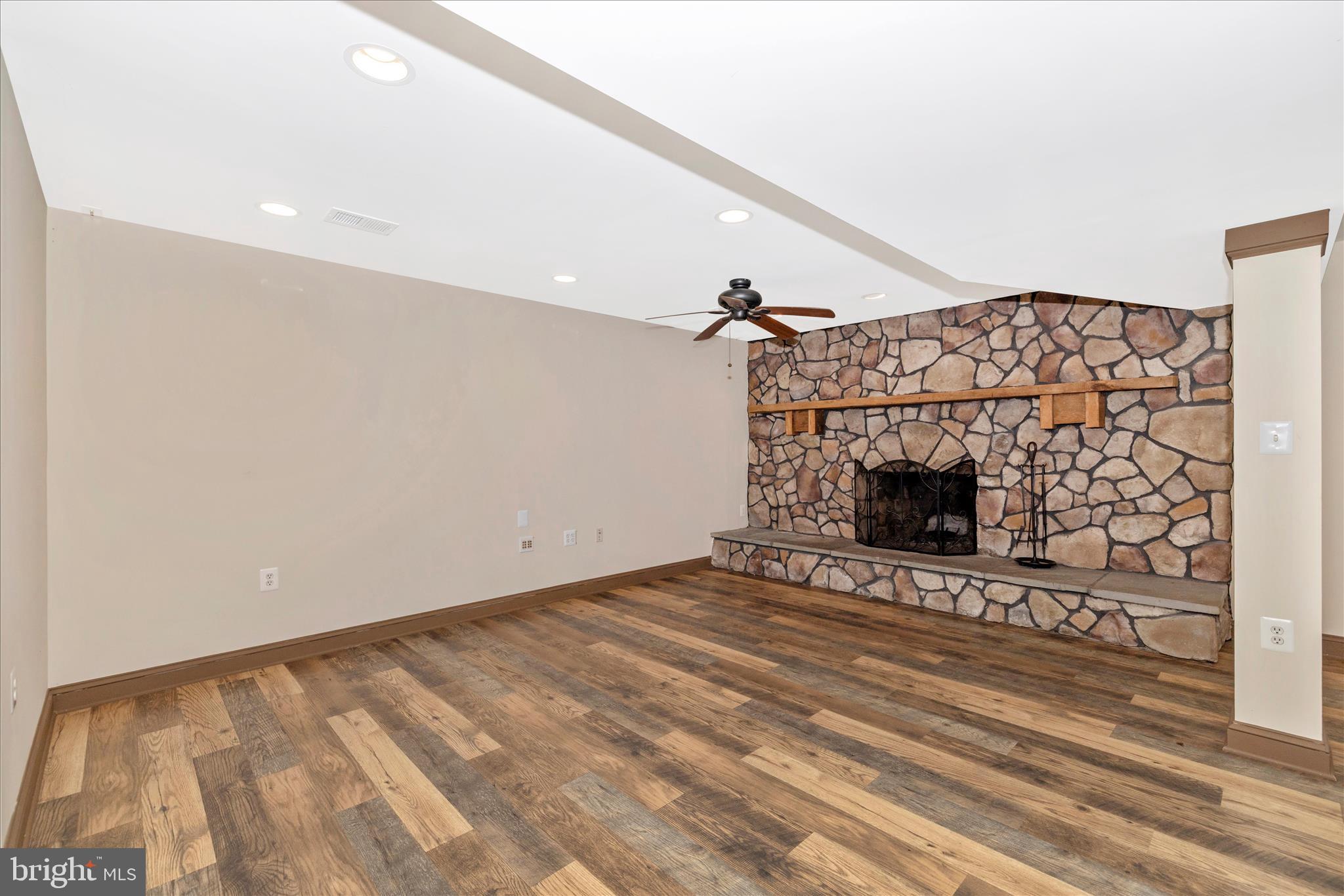 FREMONT HILLS - Residential