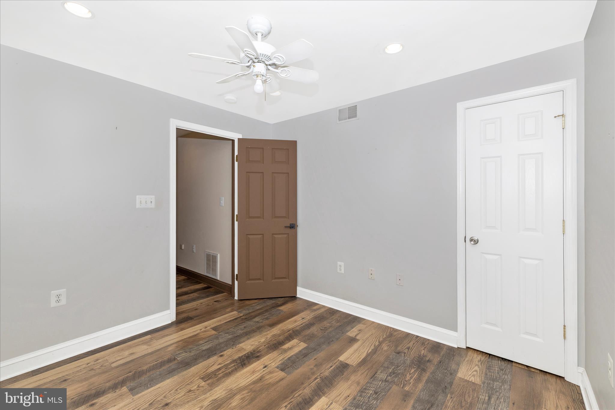 FREMONT HILLS - Residential