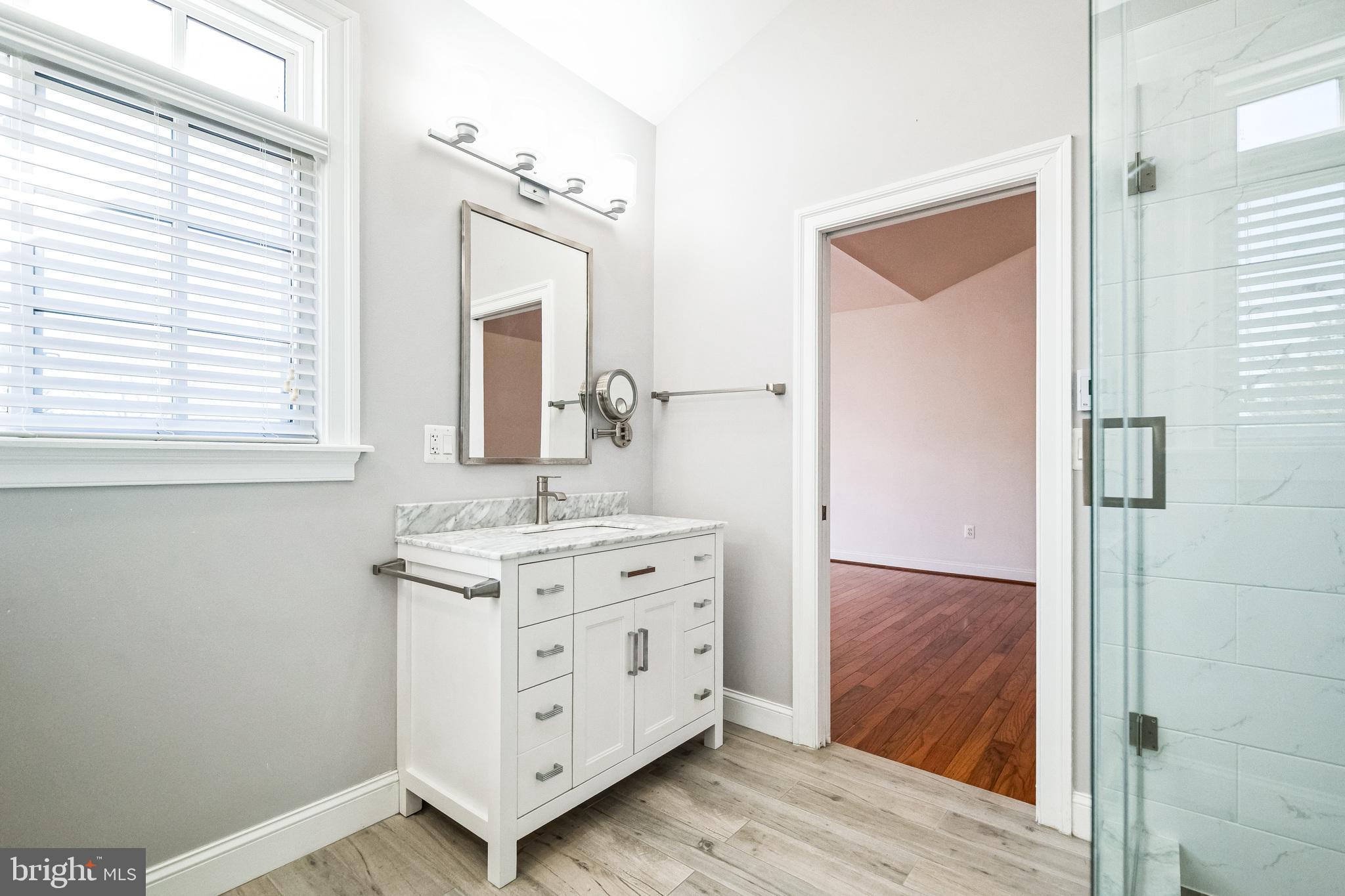 FAIRFAX GATEWAY - Residential Lease