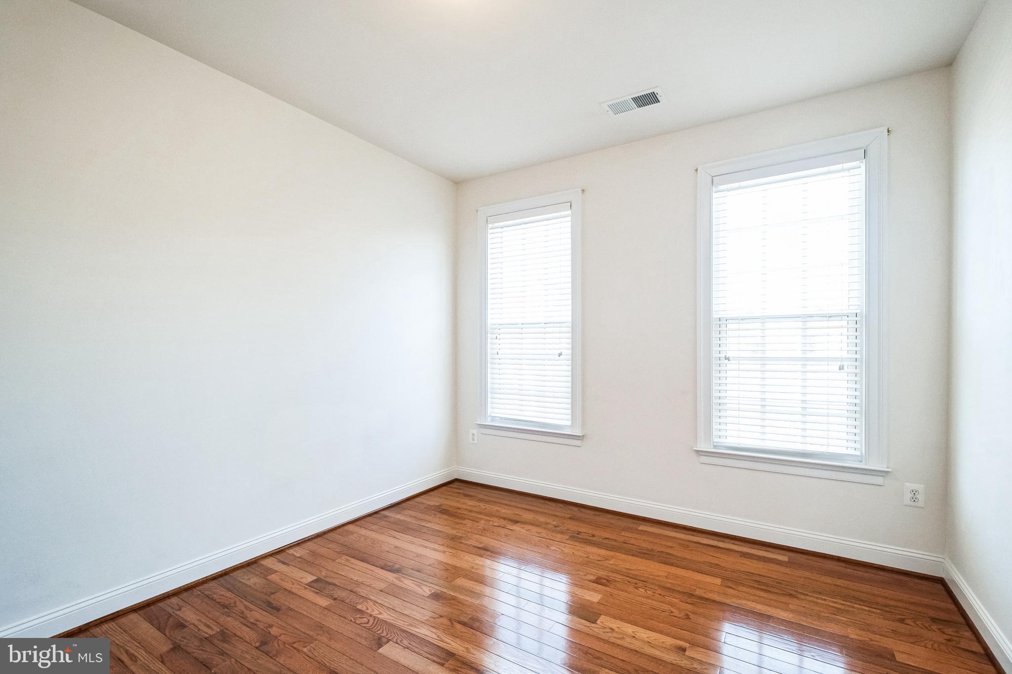 FAIRFAX GATEWAY - Residential Lease