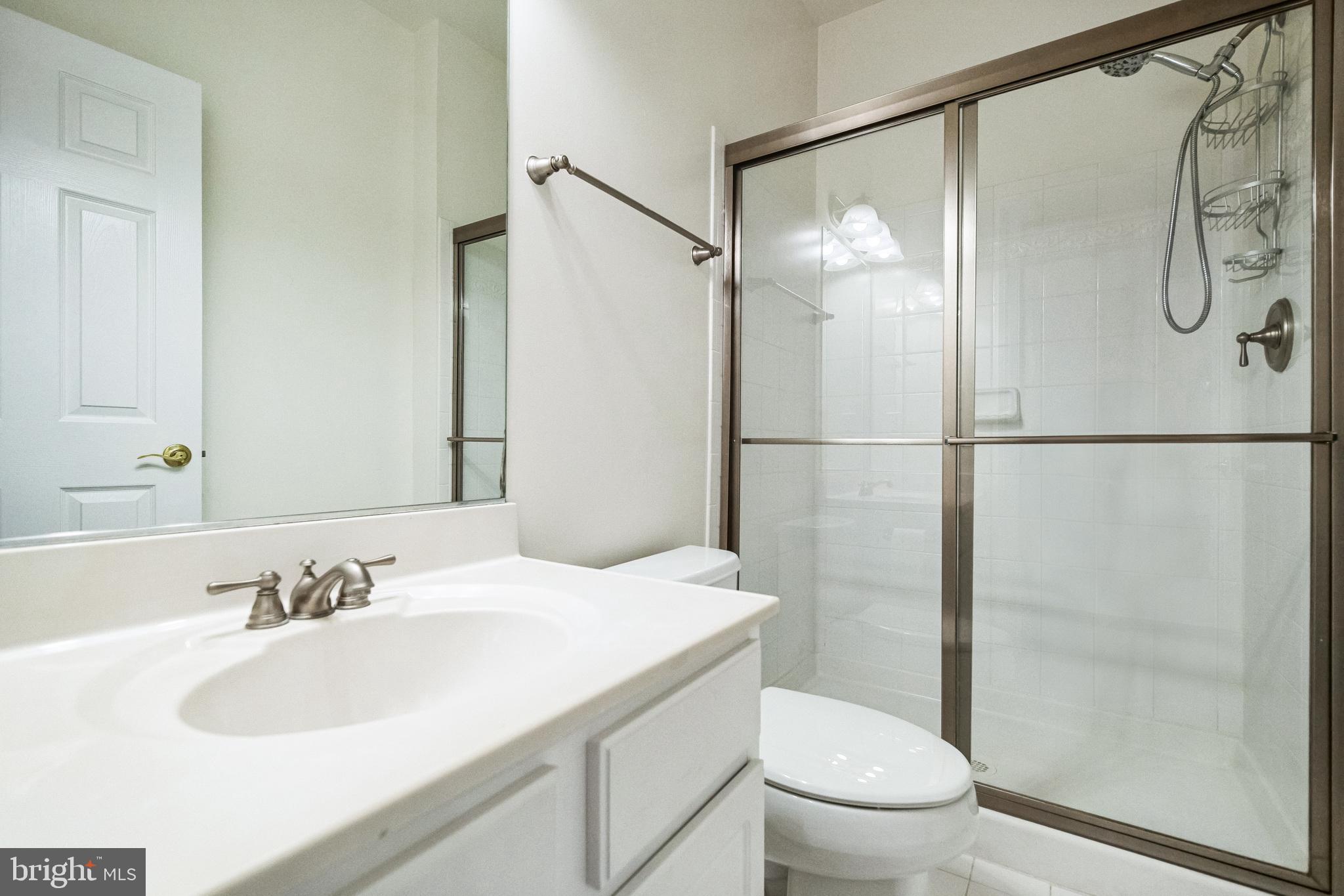 FAIRFAX GATEWAY - Residential Lease