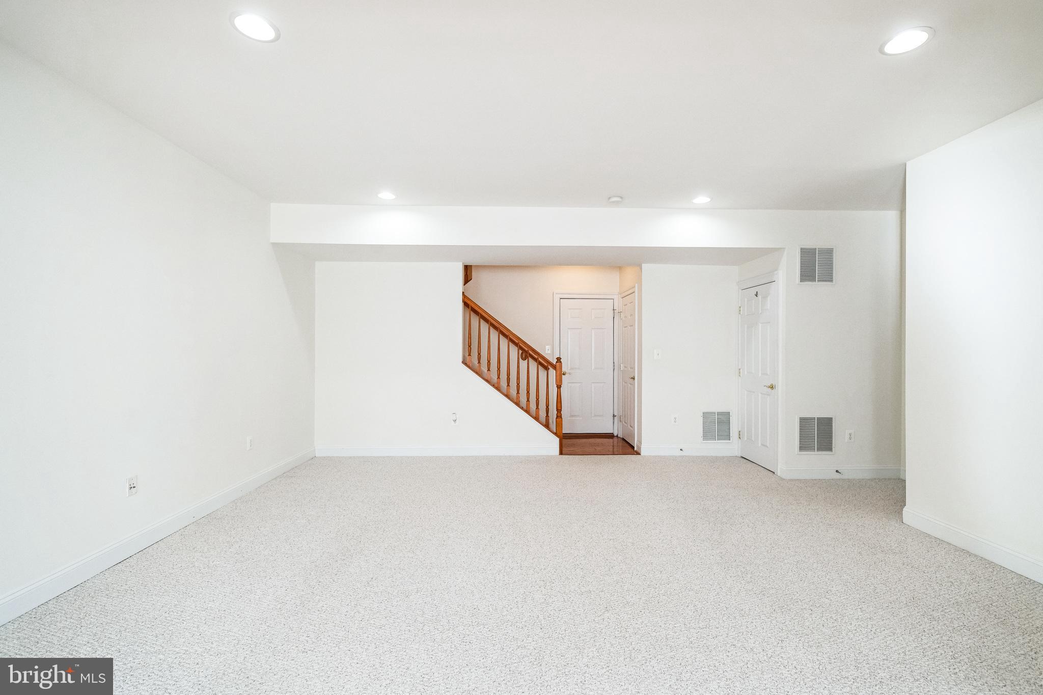 FAIRFAX GATEWAY - Residential Lease