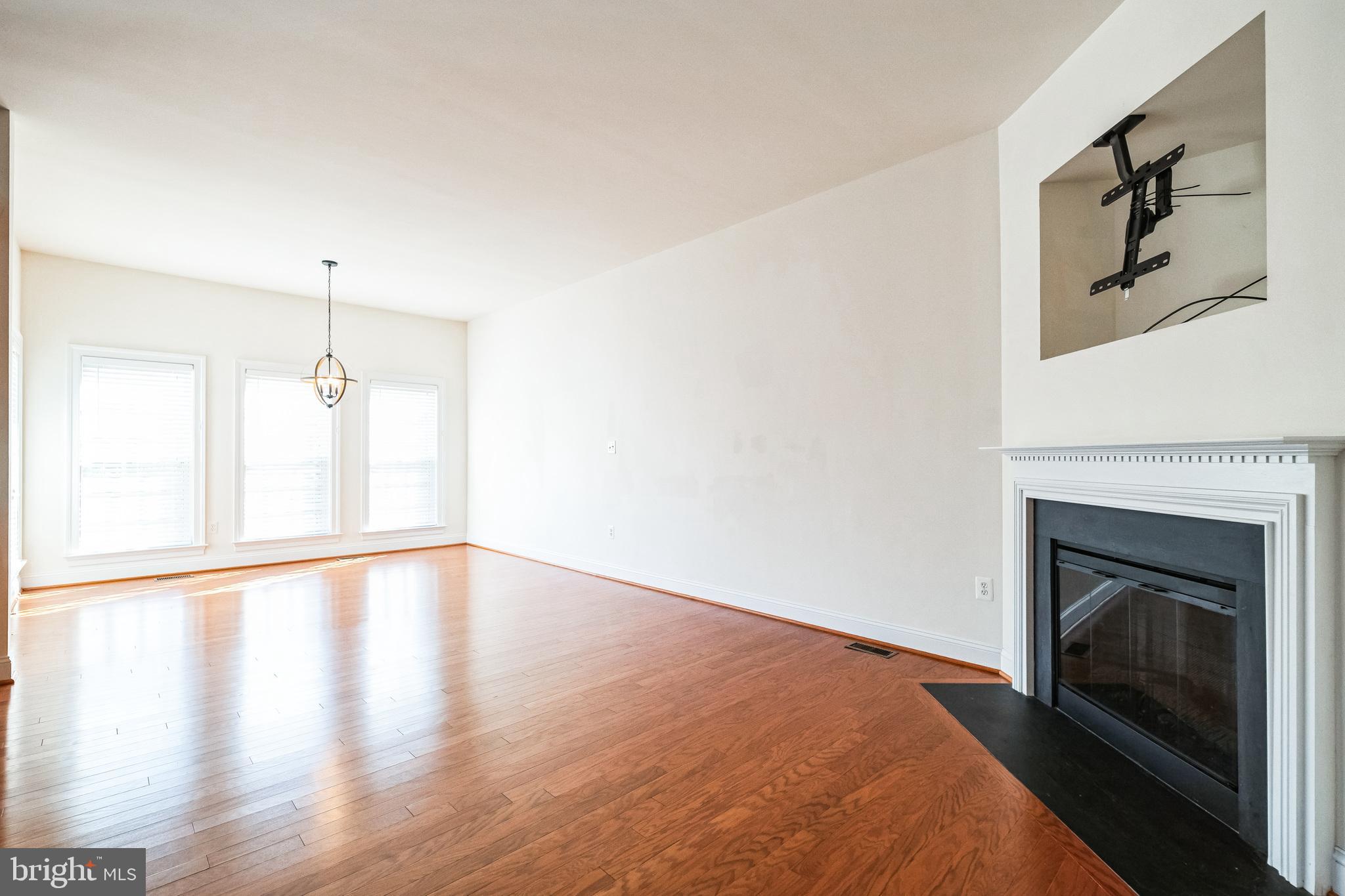 FAIRFAX GATEWAY - Residential Lease