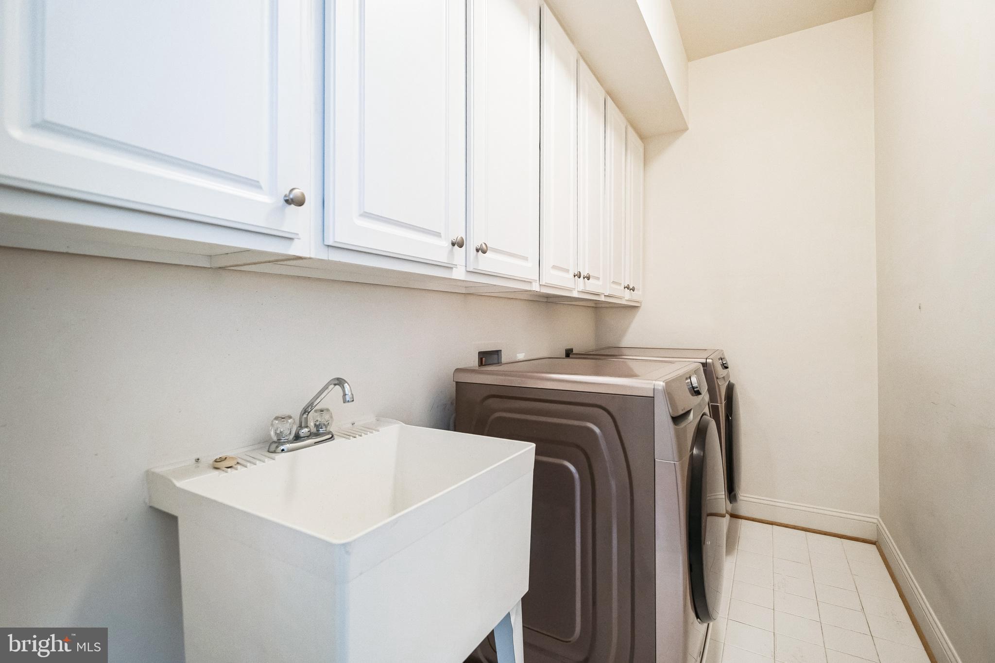 FAIRFAX GATEWAY - Residential Lease