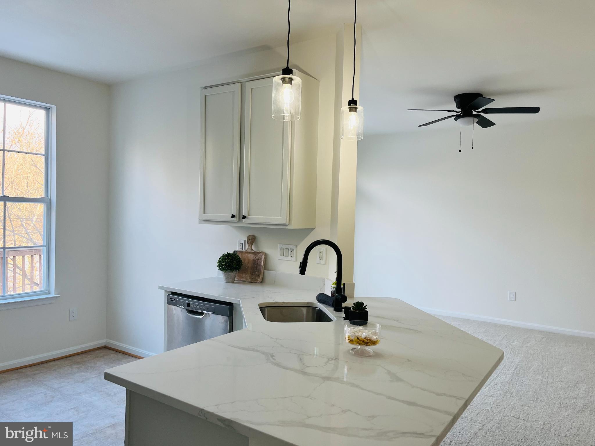 20450 COOL FERN SQUARE