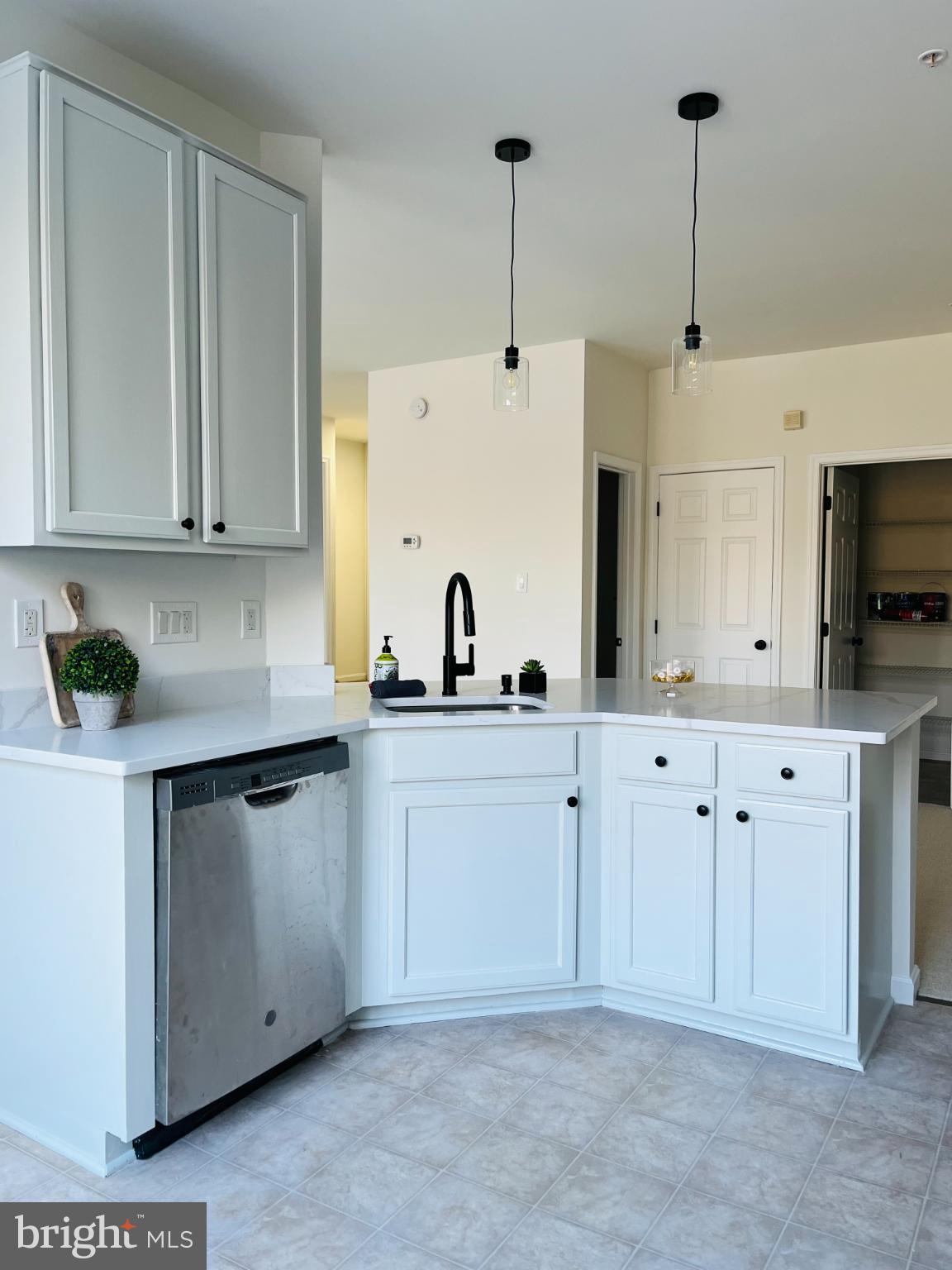 20450 COOL FERN SQUARE