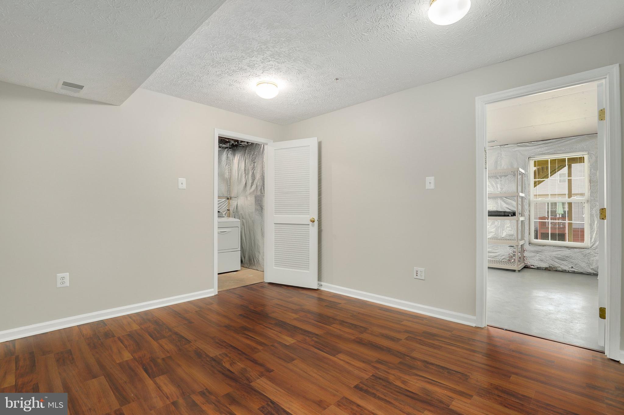 PERRY HALL FARMS - Residential