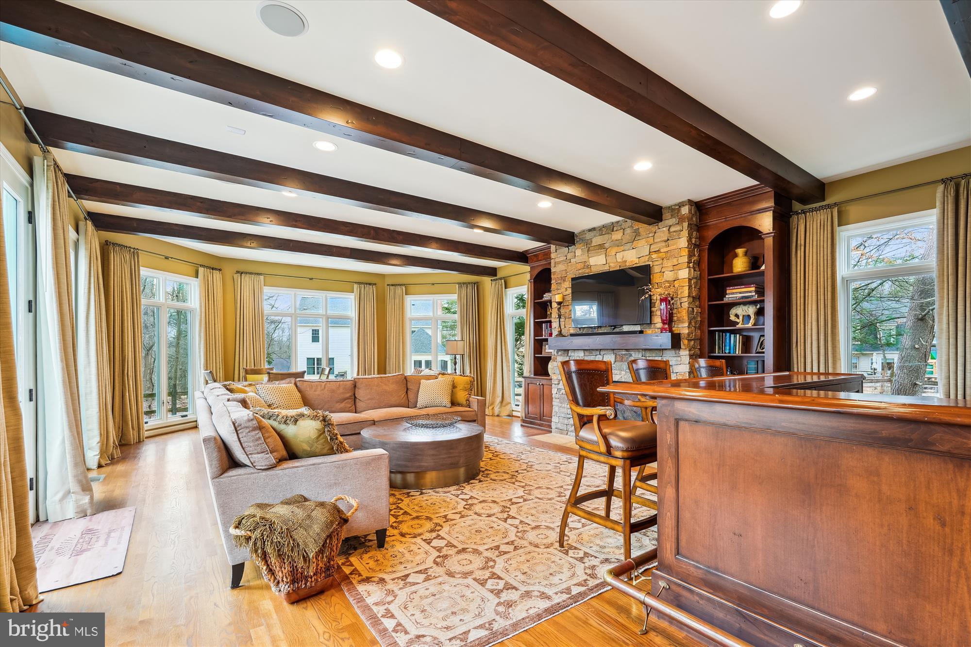 FALLSREACH - Residential