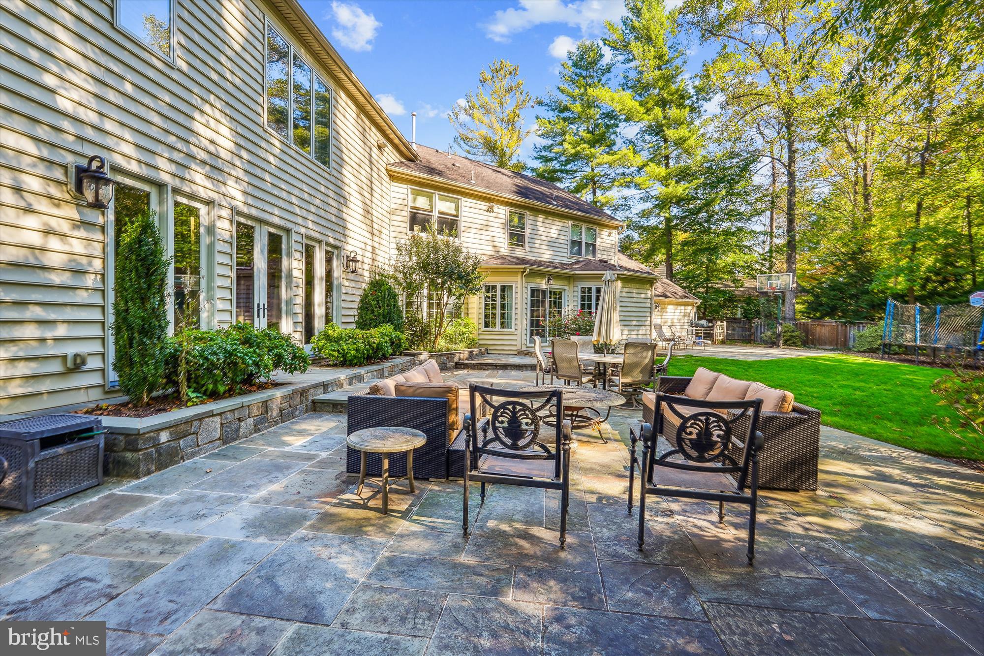 FALLSREACH - Residential