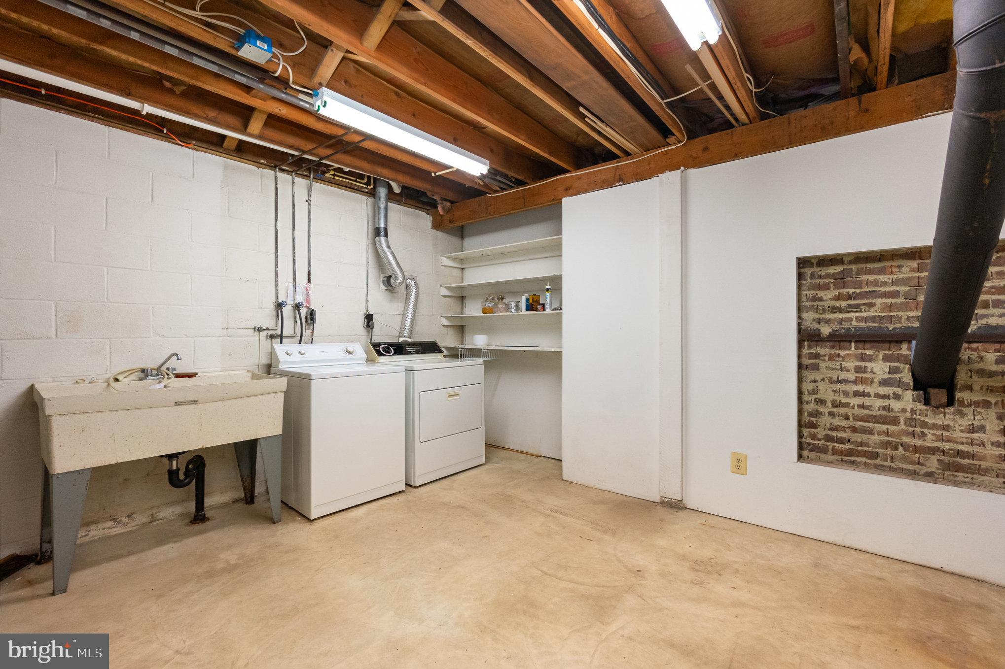 BEE TREE MANOR - Residential