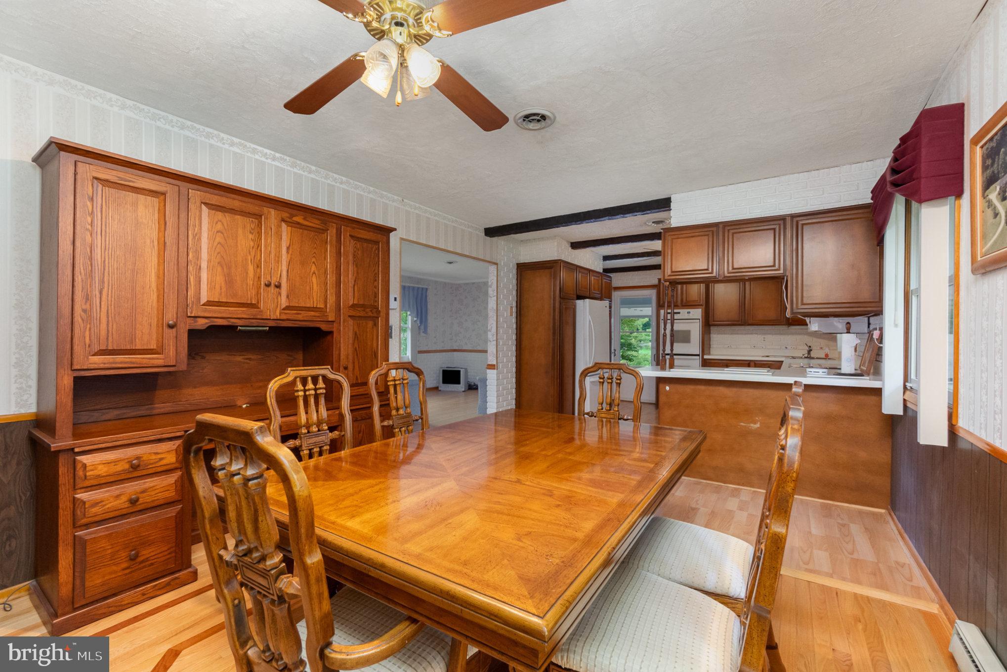 BEE TREE MANOR - Residential