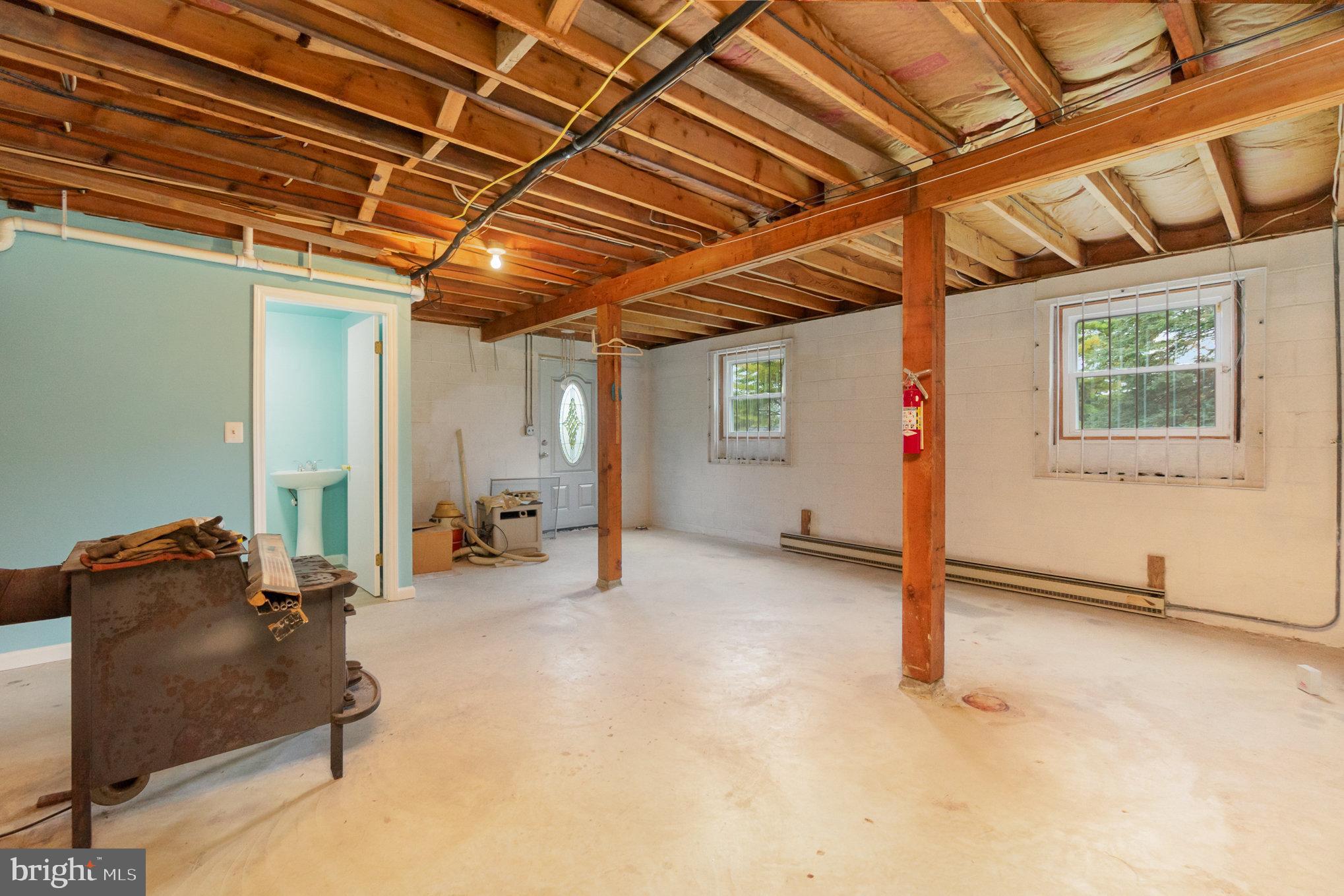 BEE TREE MANOR - Residential