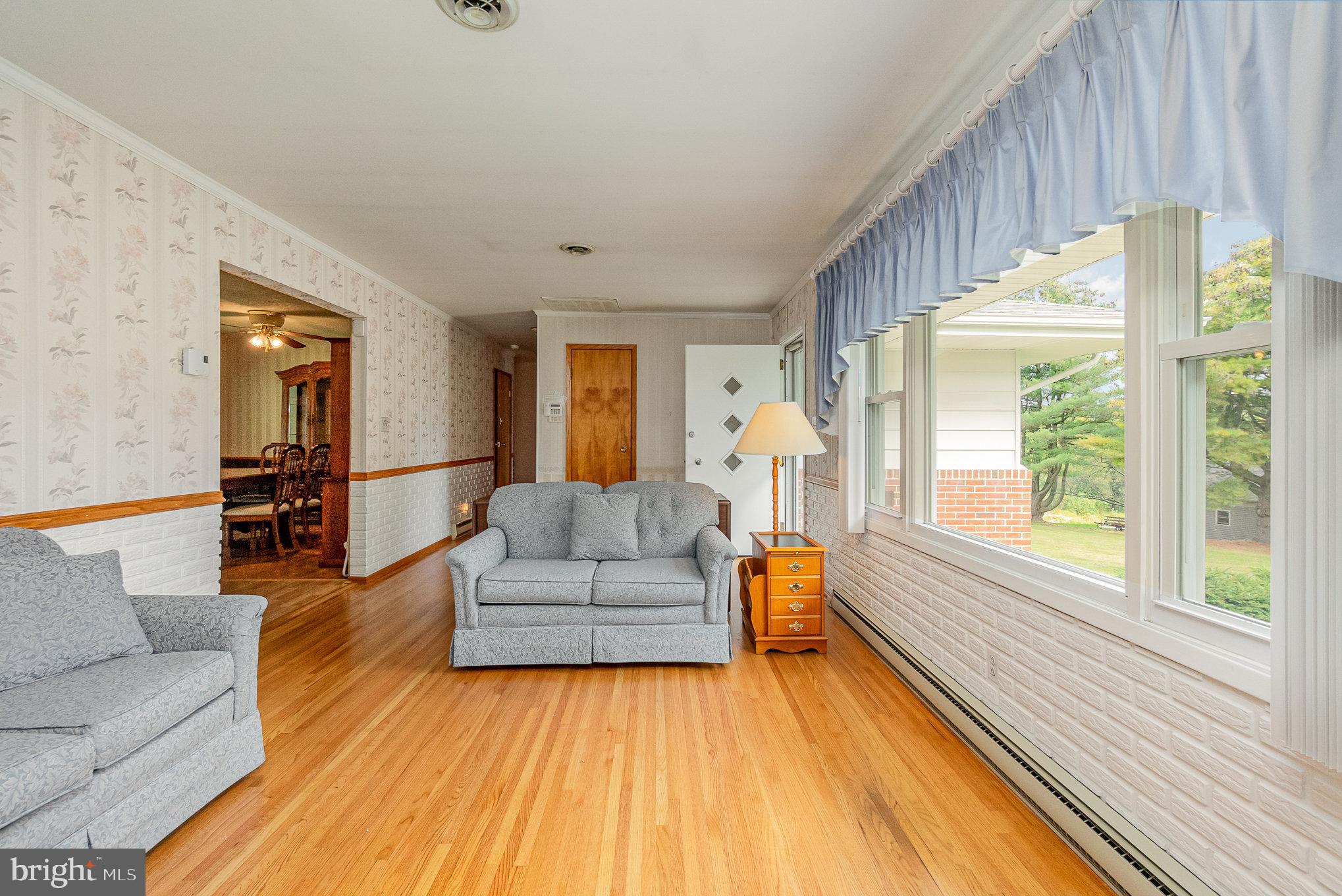 BEE TREE MANOR - Residential