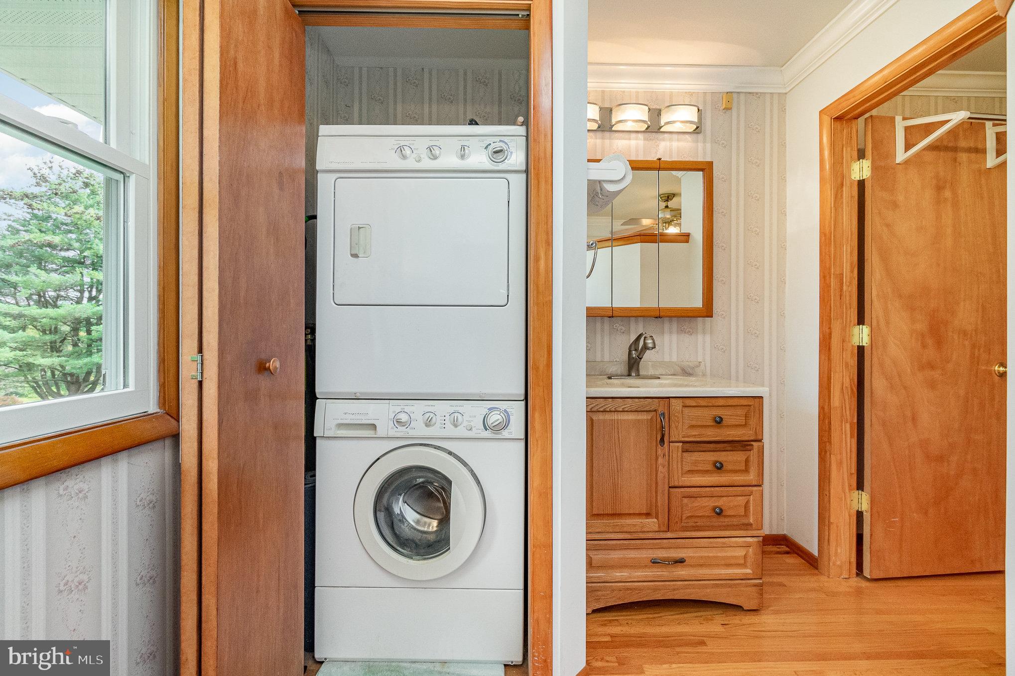 BEE TREE MANOR - Residential