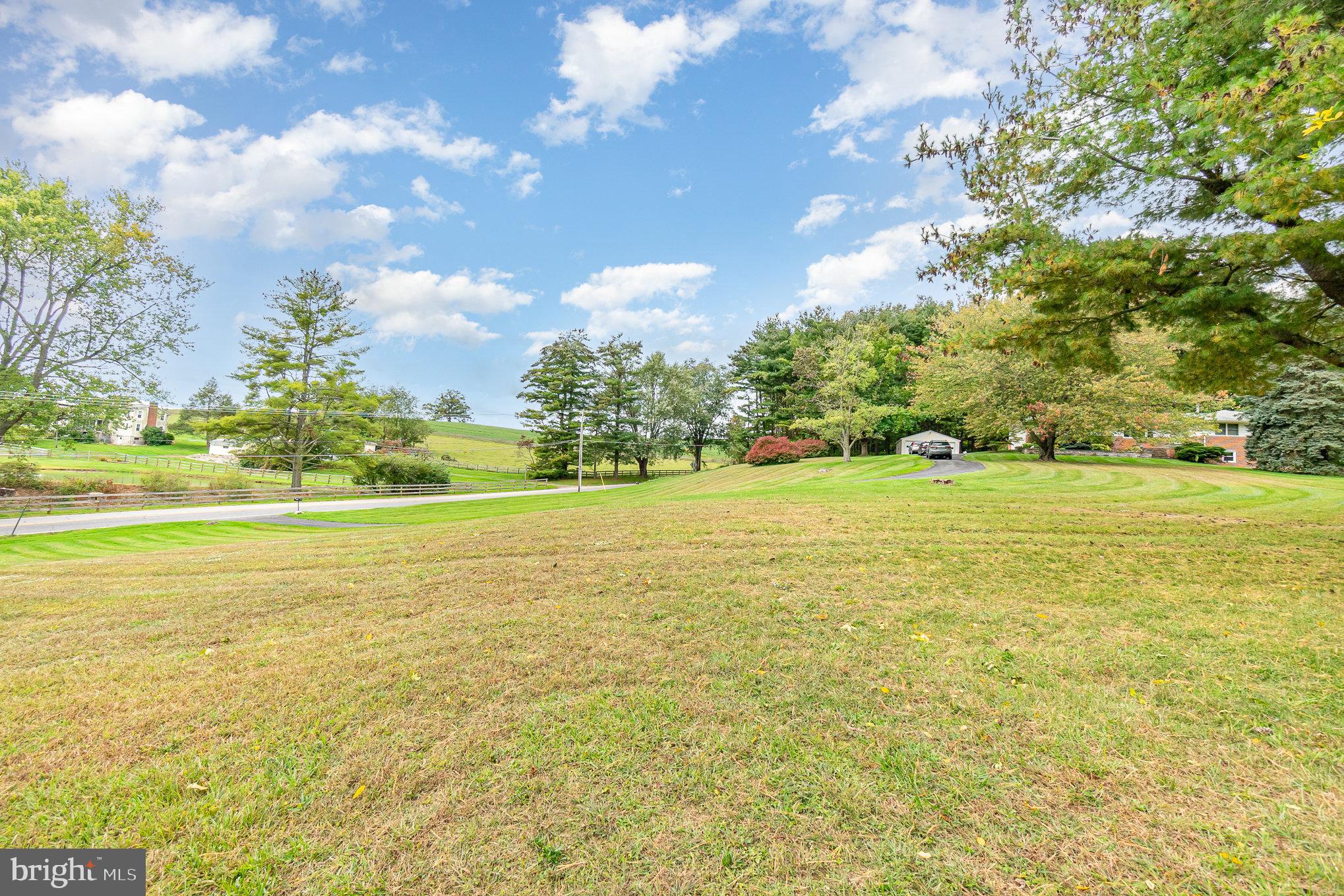 BEE TREE MANOR - Residential