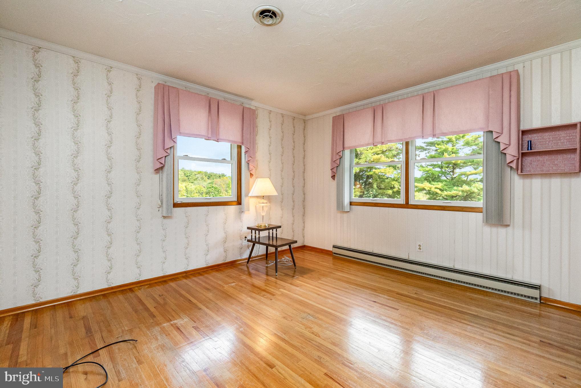 BEE TREE MANOR - Residential