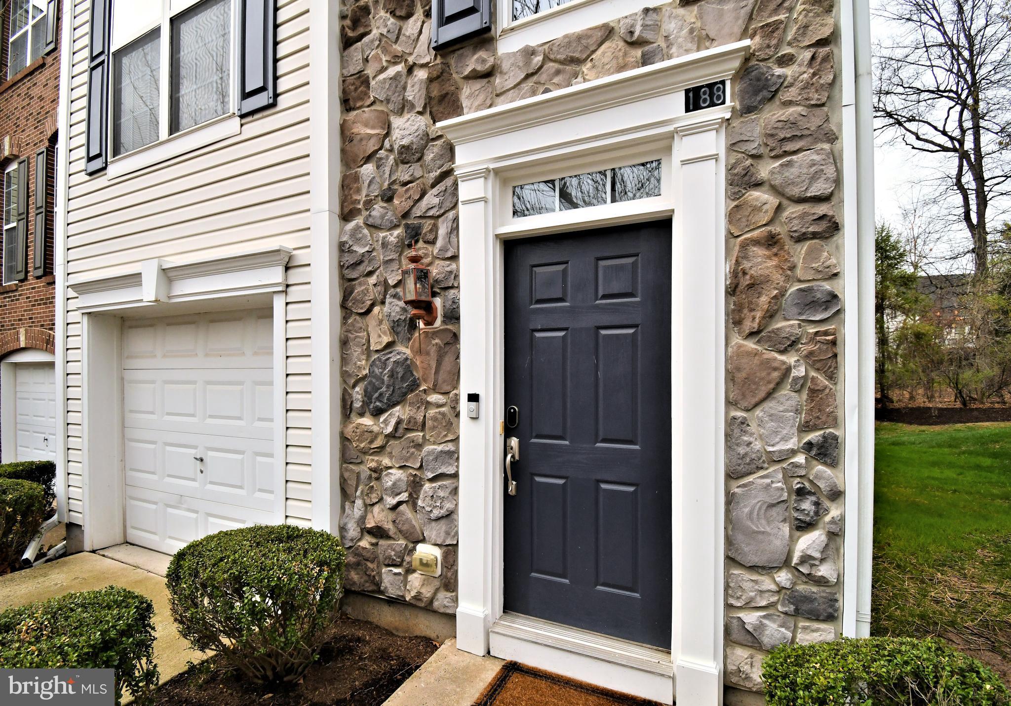 LONGFORD CROSSING - Residential