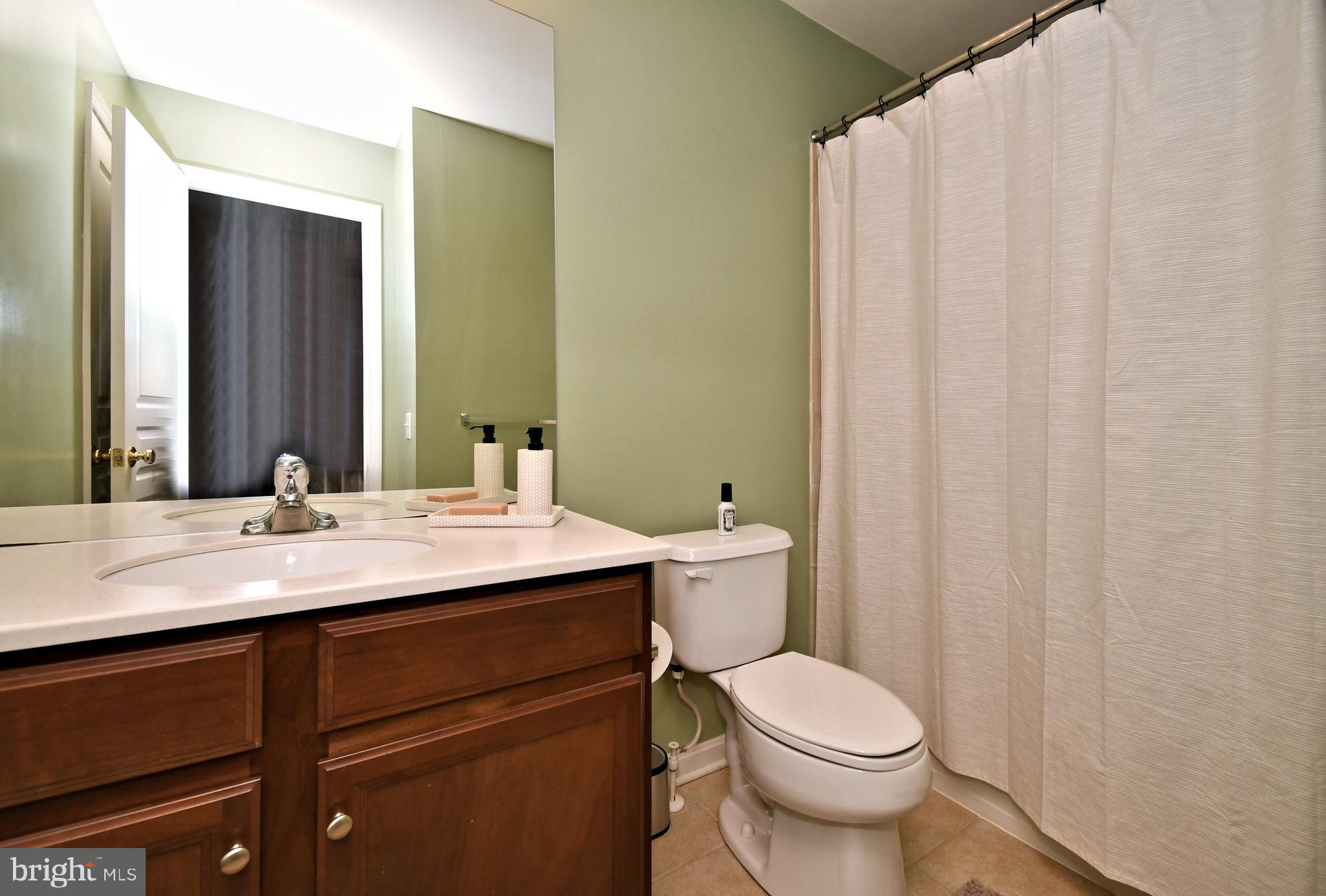 LONGFORD CROSSING - Residential