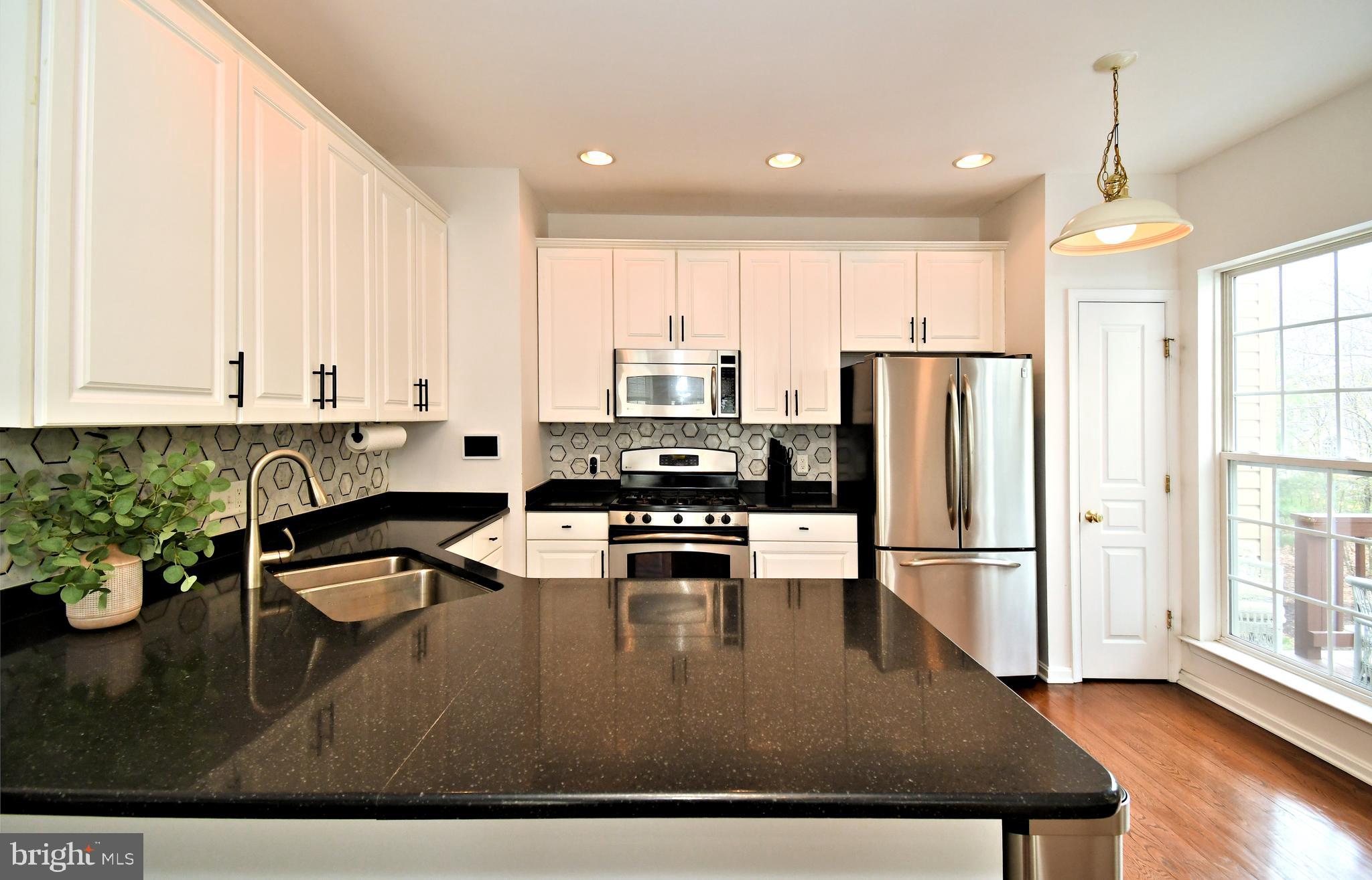 LONGFORD CROSSING - Residential