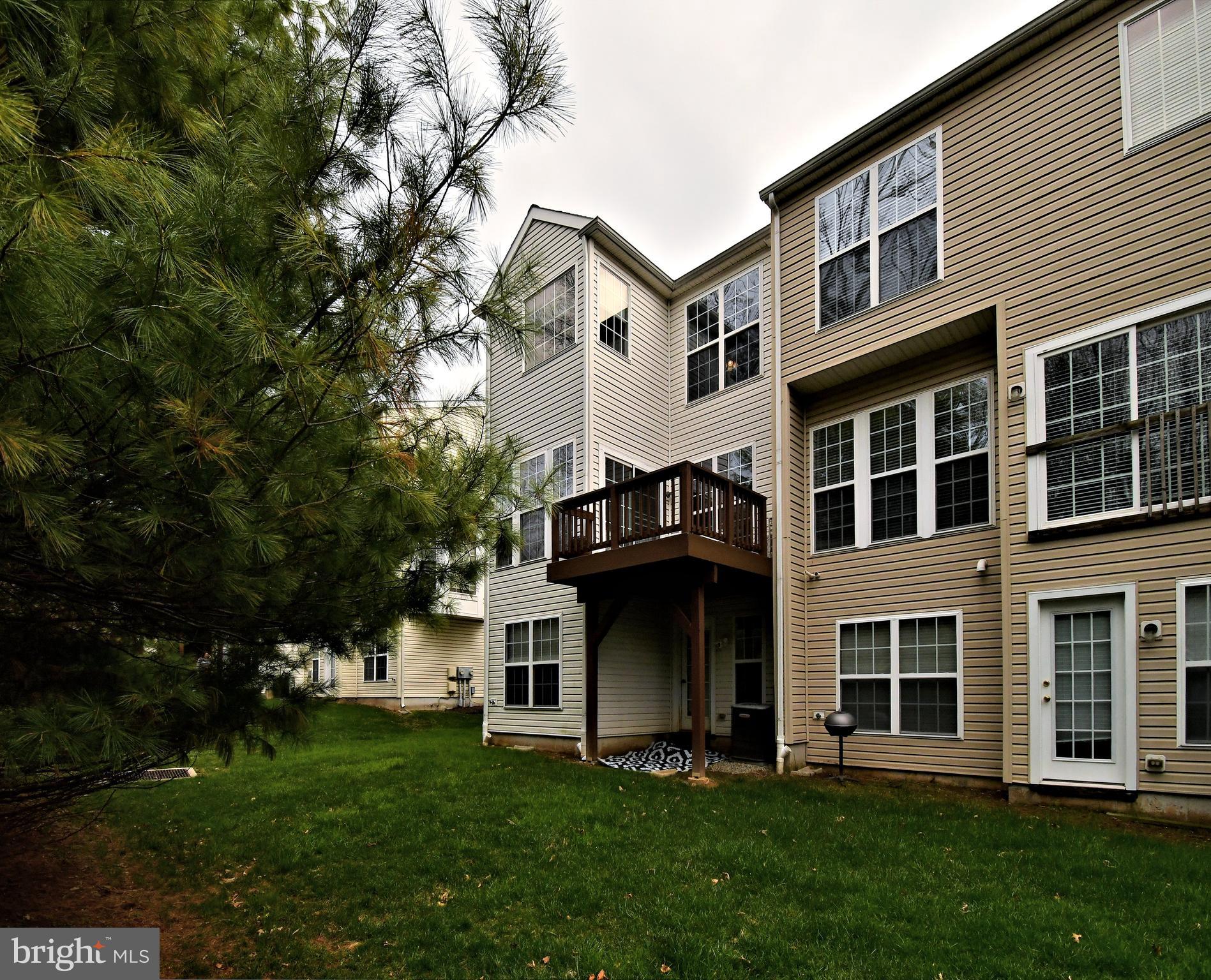 LONGFORD CROSSING - Residential