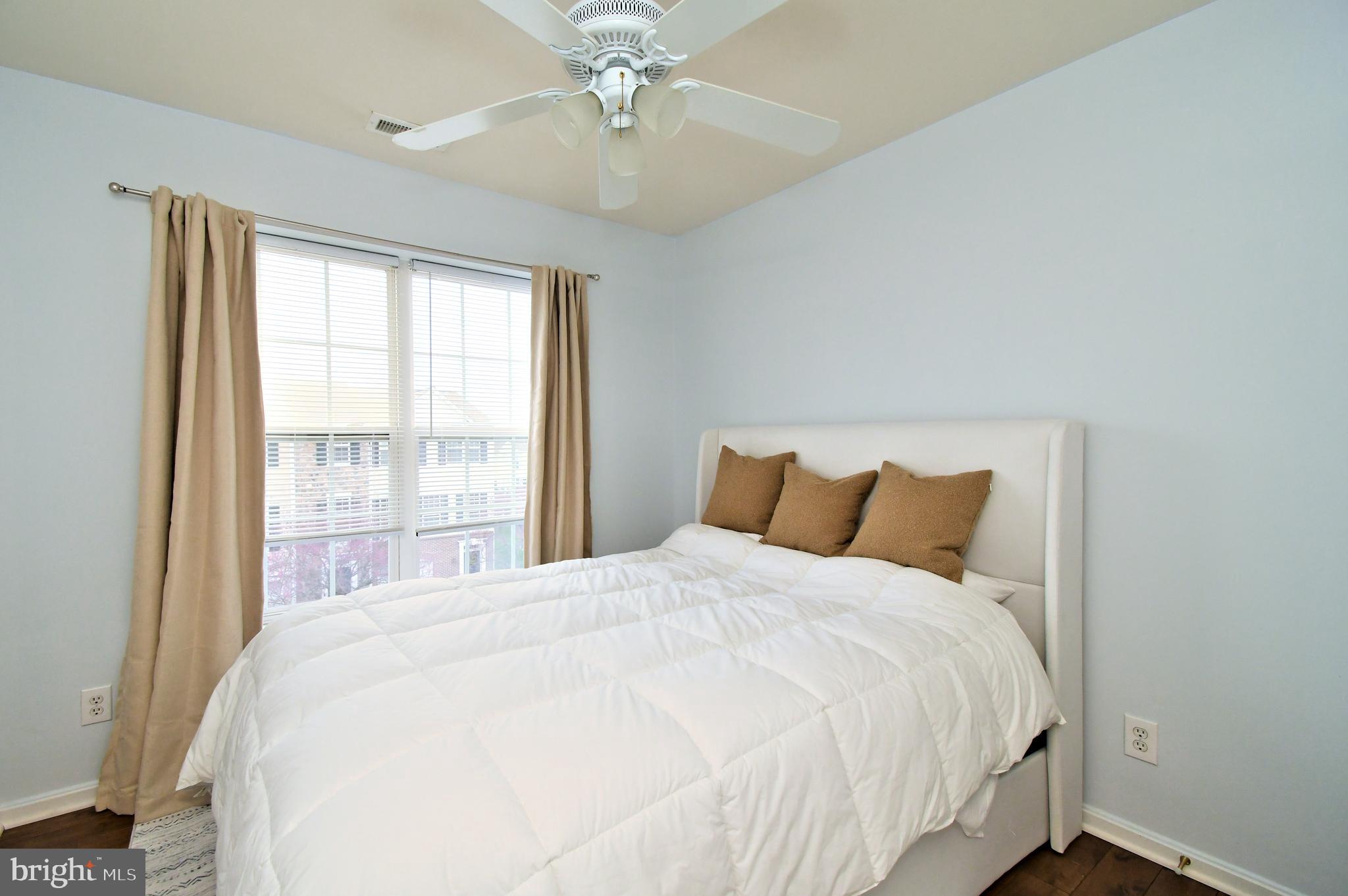 LONGFORD CROSSING - Residential