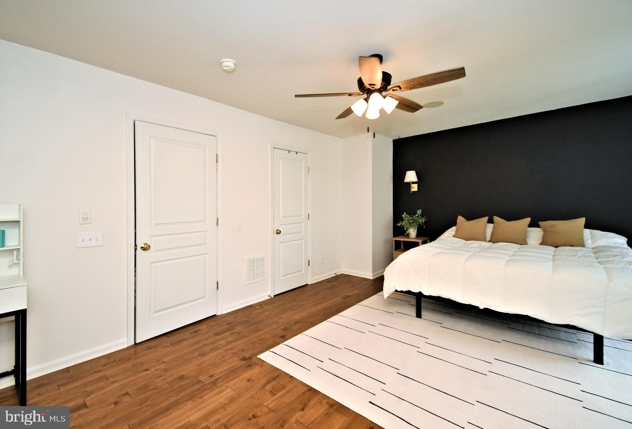 LONGFORD CROSSING - Residential