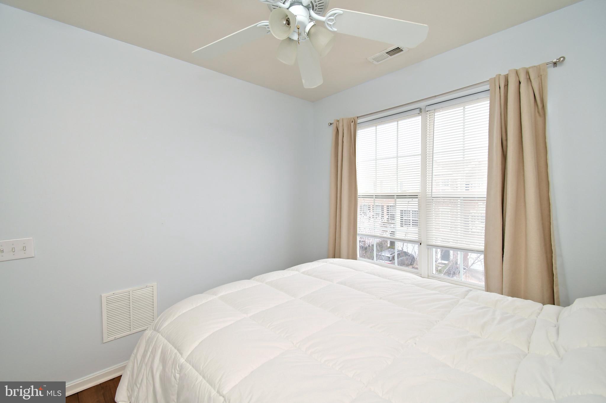 LONGFORD CROSSING - Residential