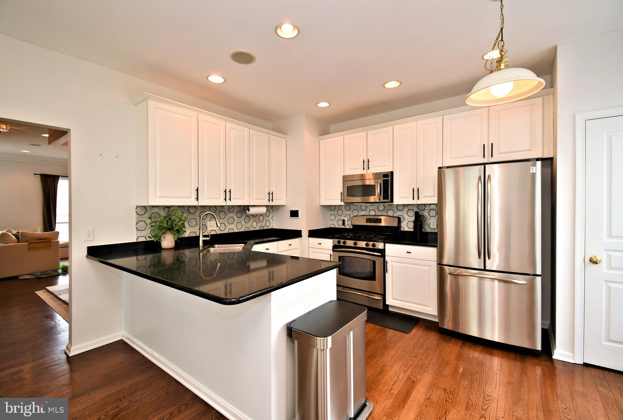 LONGFORD CROSSING - Residential