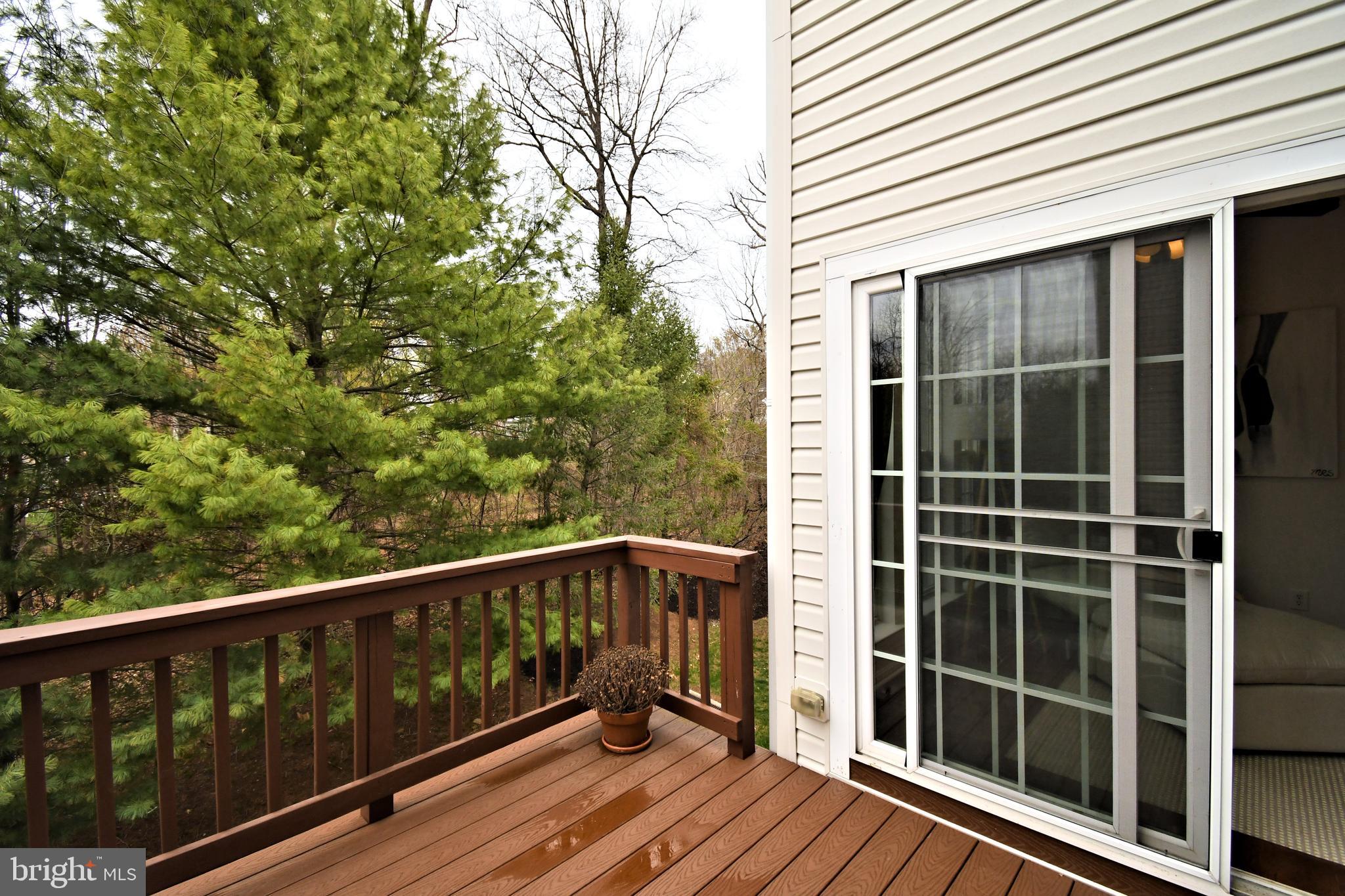 LONGFORD CROSSING - Residential